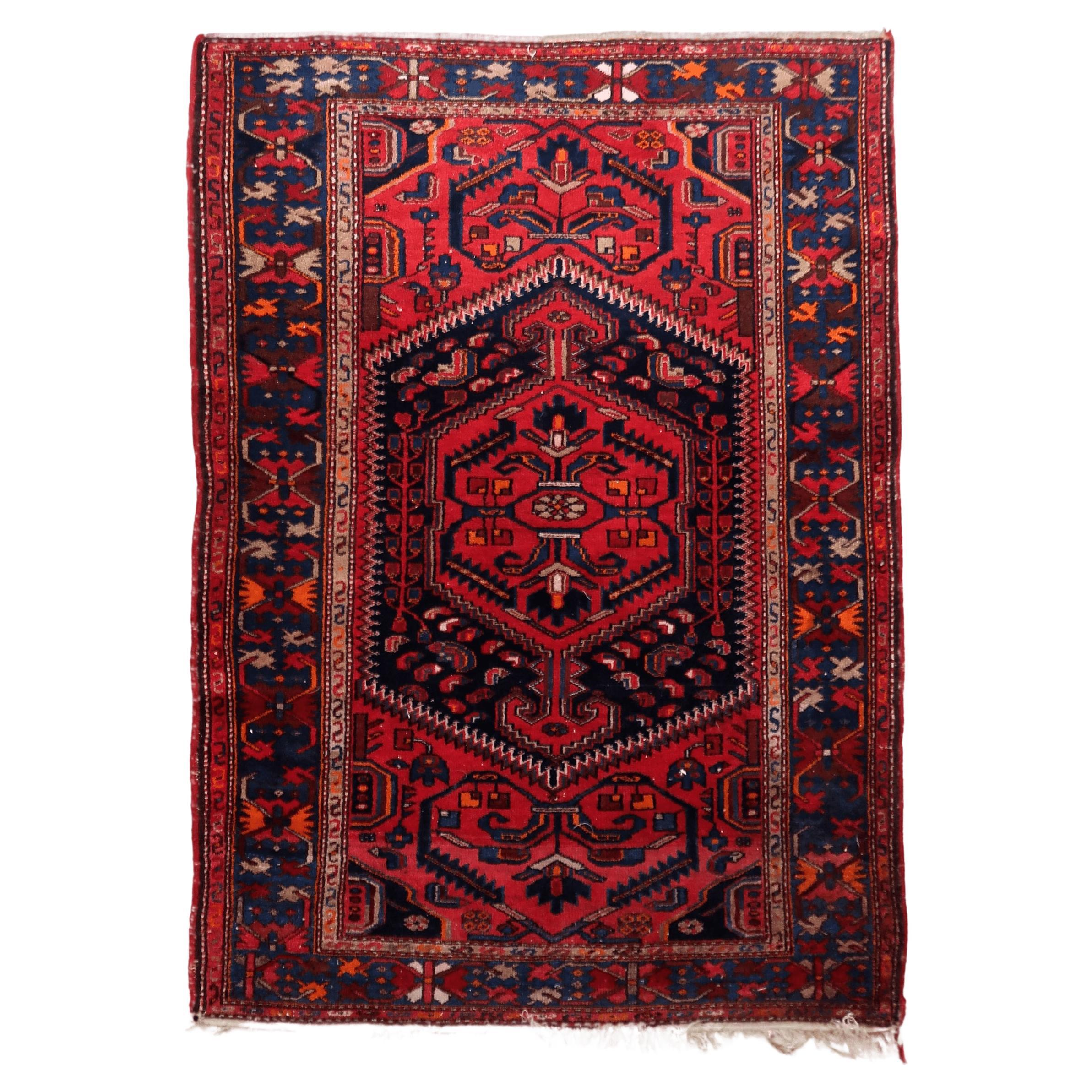 Handgefertigter persischer Hamadan-Teppich im Vintage-Stil 4.4' x 6.3', 1960er Jahre, 1C1092 im Angebot