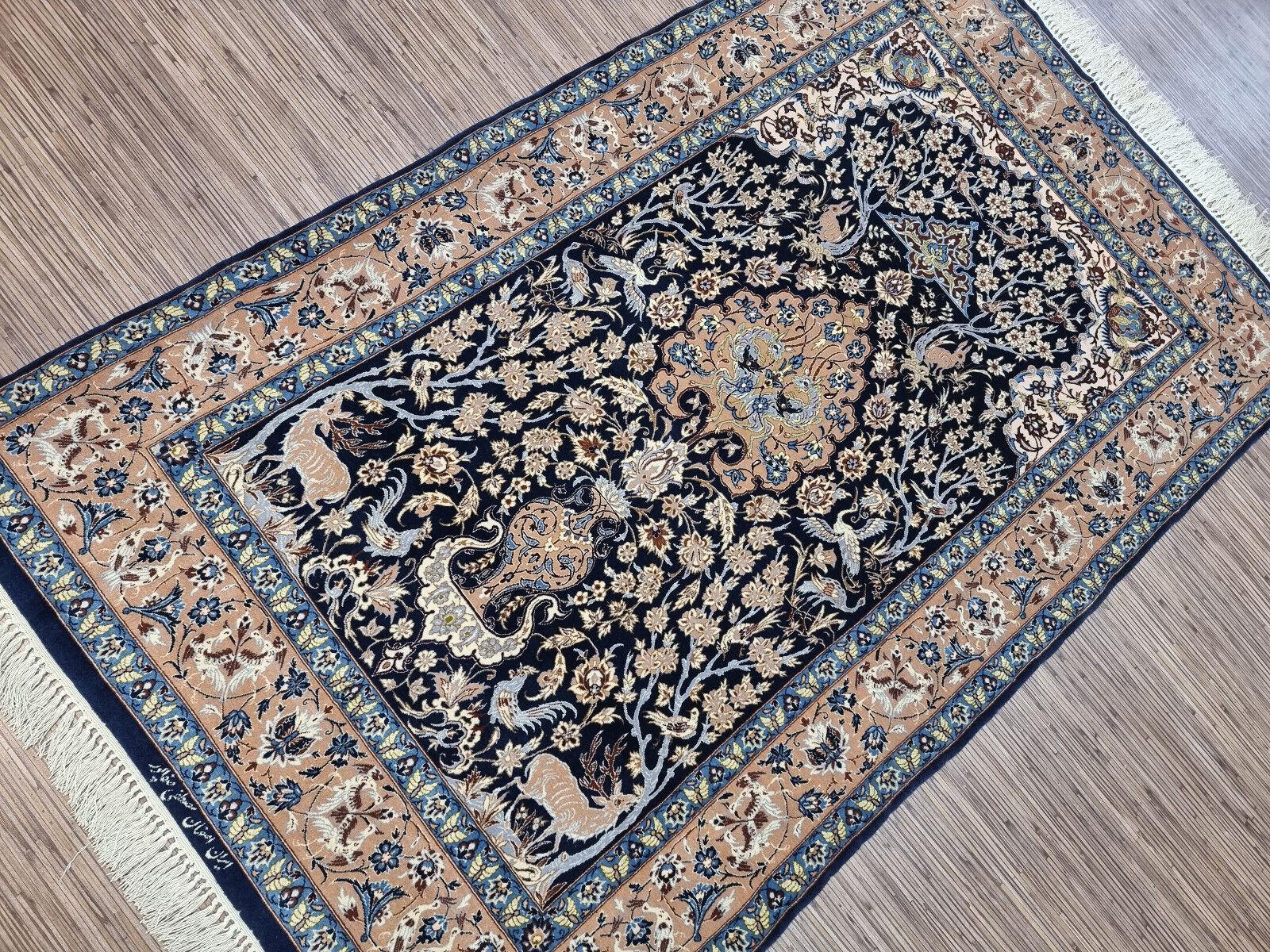 Handmade Vintage Persian Isfahan Prayer Rug 3.5' x 5.7' 1970s - 1D166 For Sale 6