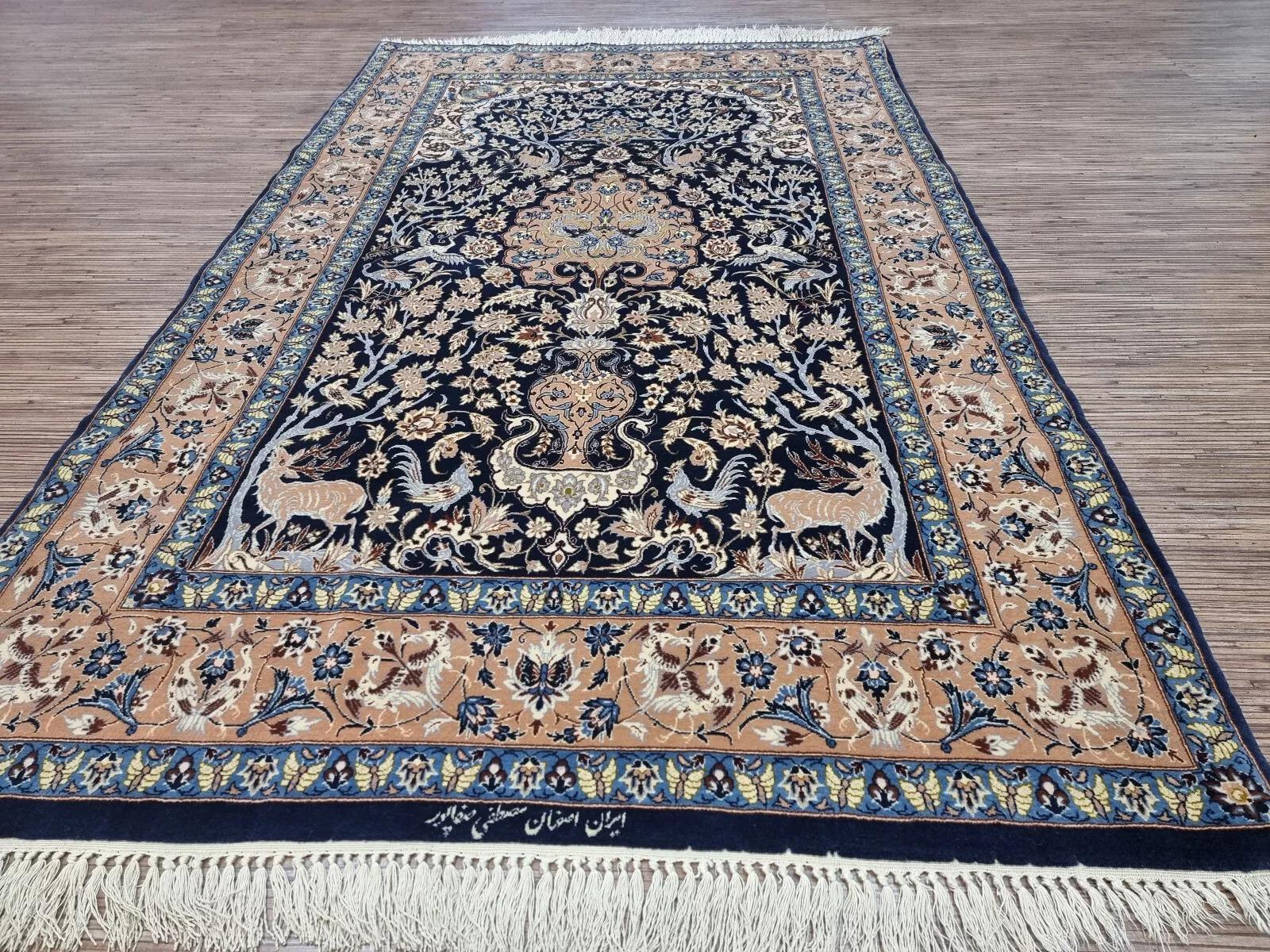 Handmade Vintage Persian Isfahan Prayer Rug 3.5' x 5.7' 1970s - 1D166 For Sale 2