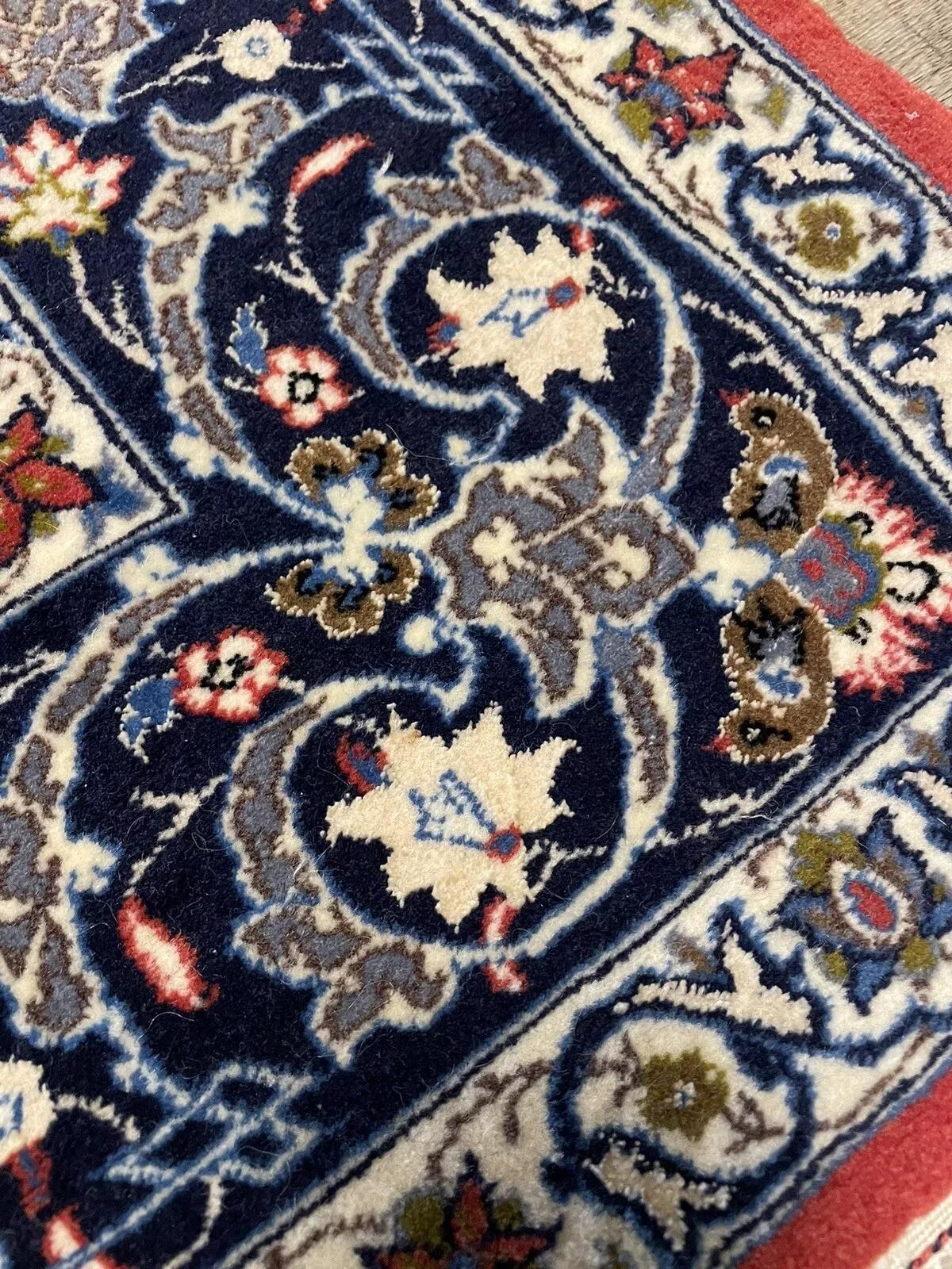 Tappeto Isfahan persiano d'epoca fatto a mano 3,7' x 5,4', anni '70 - 1N48 in vendita 5