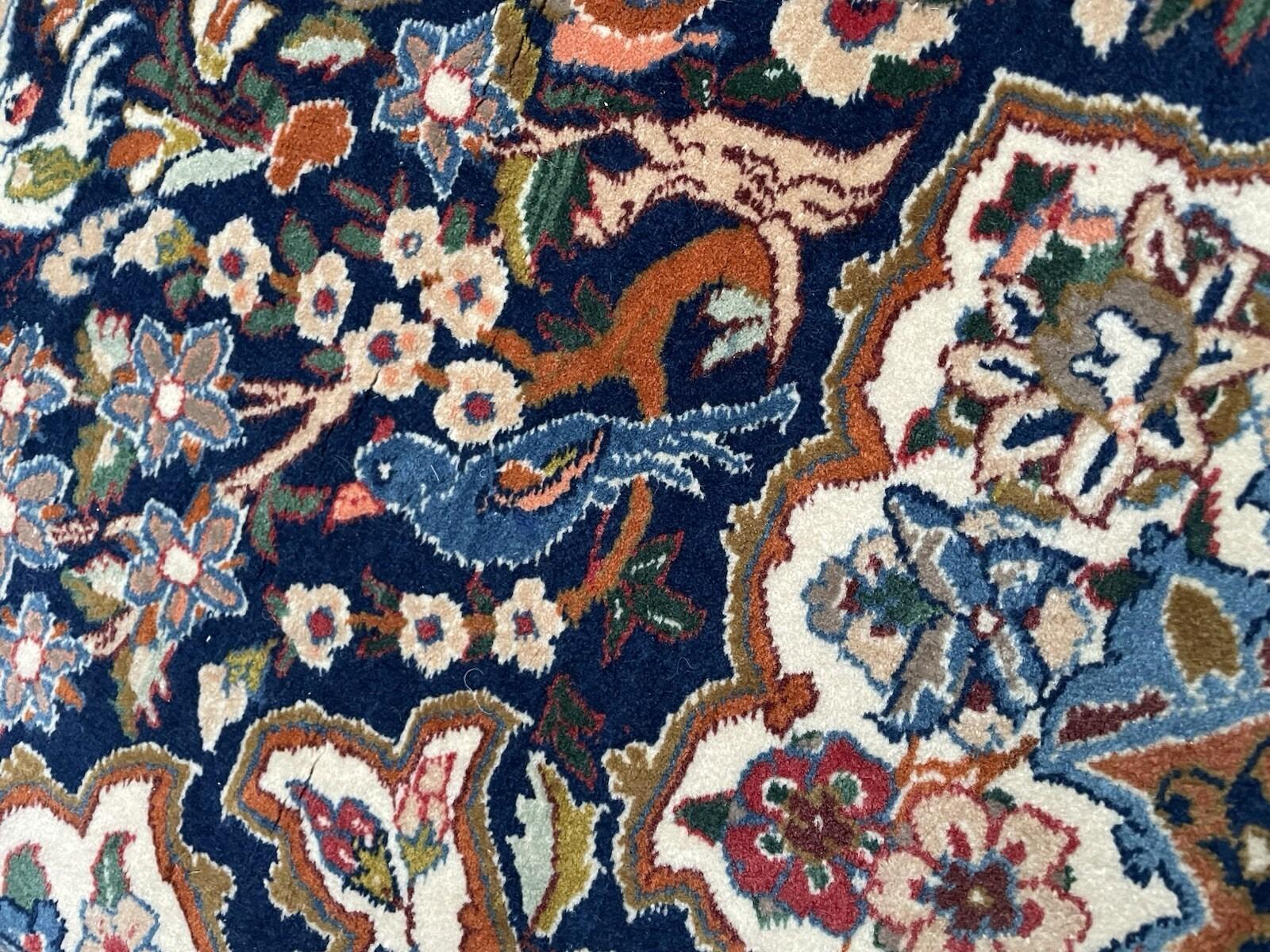 Handmade Vintage Persian Isfahan Rug 4.6' x 6.9' 1960s - 1N83 For Sale 4