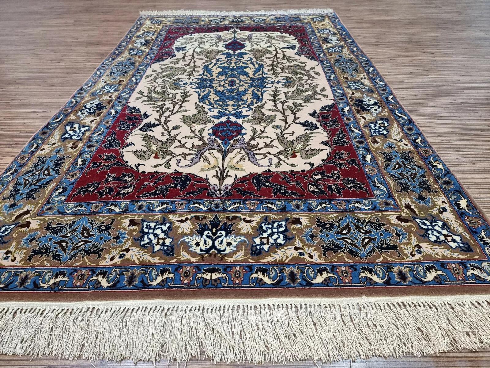 Handmade Vintage Persian Isfahan Rug With Silk 3.5' x 5.7' 1970s - 1D173 For Sale 2