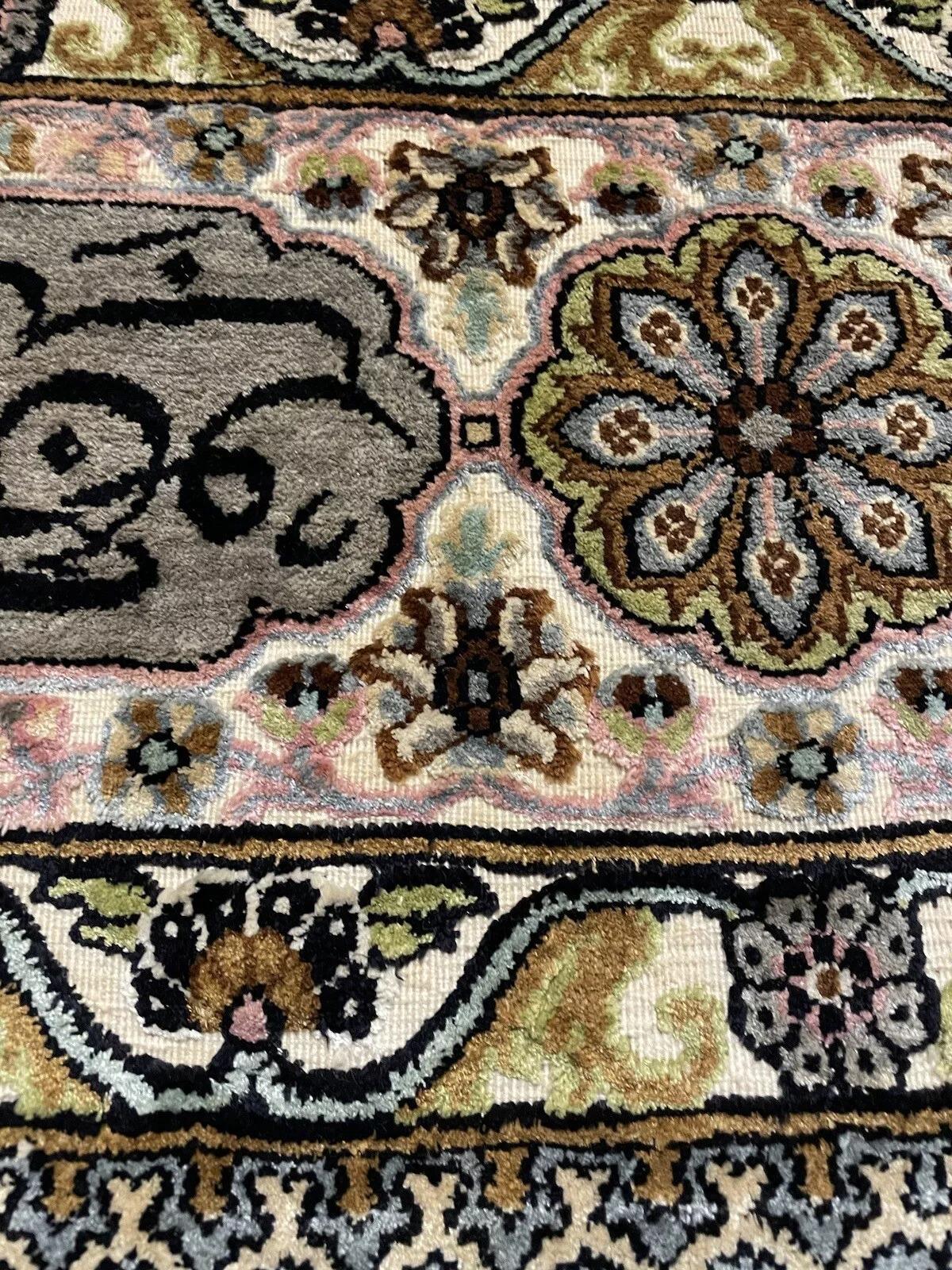 Tappeto di seta persiano Isfahan vintage fatto a mano 4,1' x 6,1', anni '70 - 1N31 in vendita 4