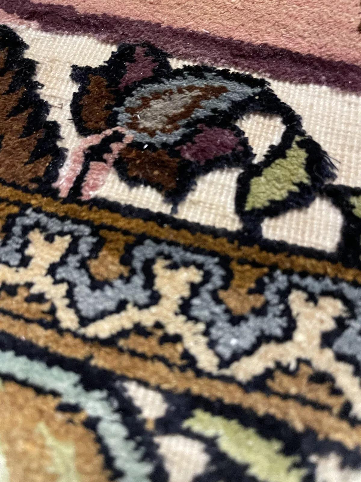 Fine XX secolo Tappeto di seta persiano Isfahan vintage fatto a mano 4,1' x 6,1', anni '70 - 1N31 in vendita