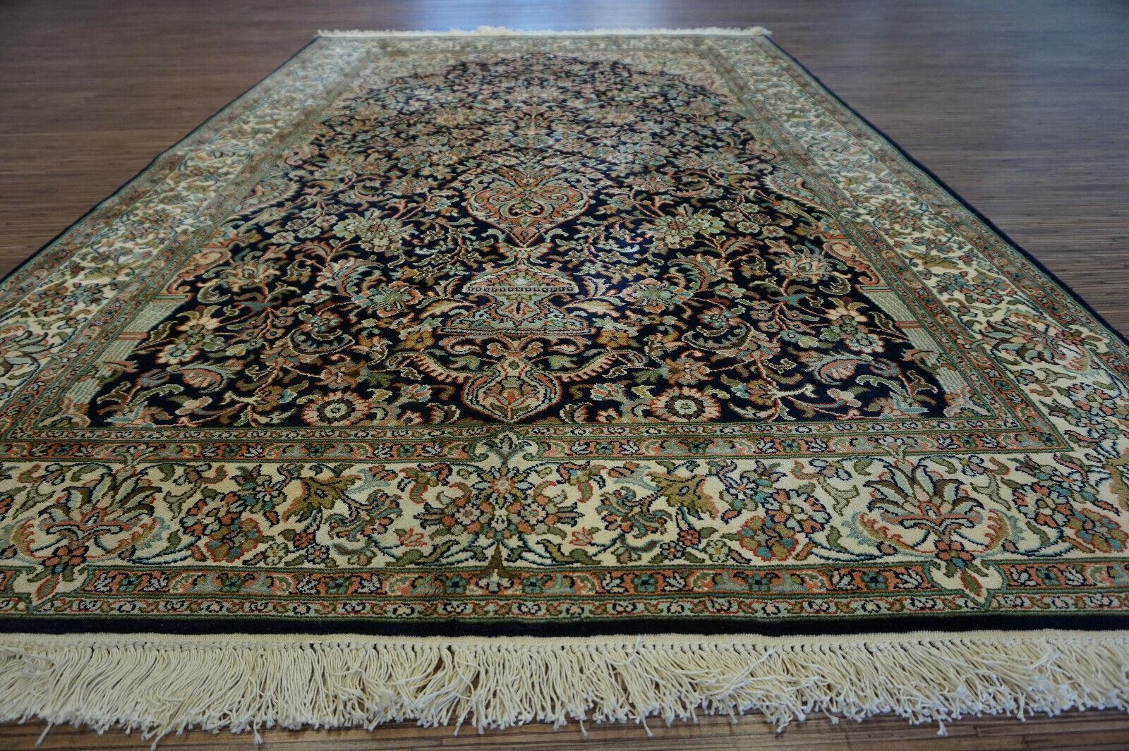 Handmade Vintage Persian Kashmir Tree of Life Rug 4.1' x 6.2', 1970s - 1D58 In Good Condition For Sale In Bordeaux, FR