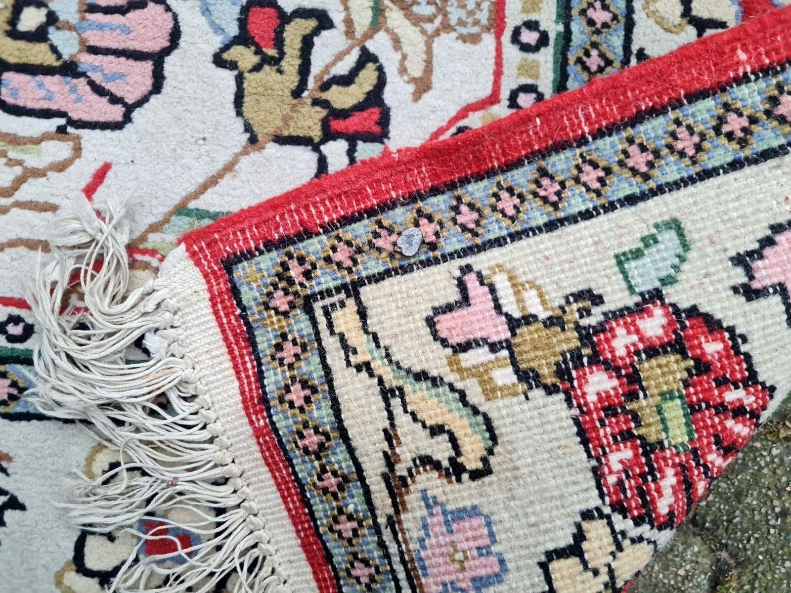 Alfombra Persa Kazvin Vintage hecha a mano 4' x 5.9' Años 60 - 2K35 en Bueno estado para la venta en Bordeaux, FR