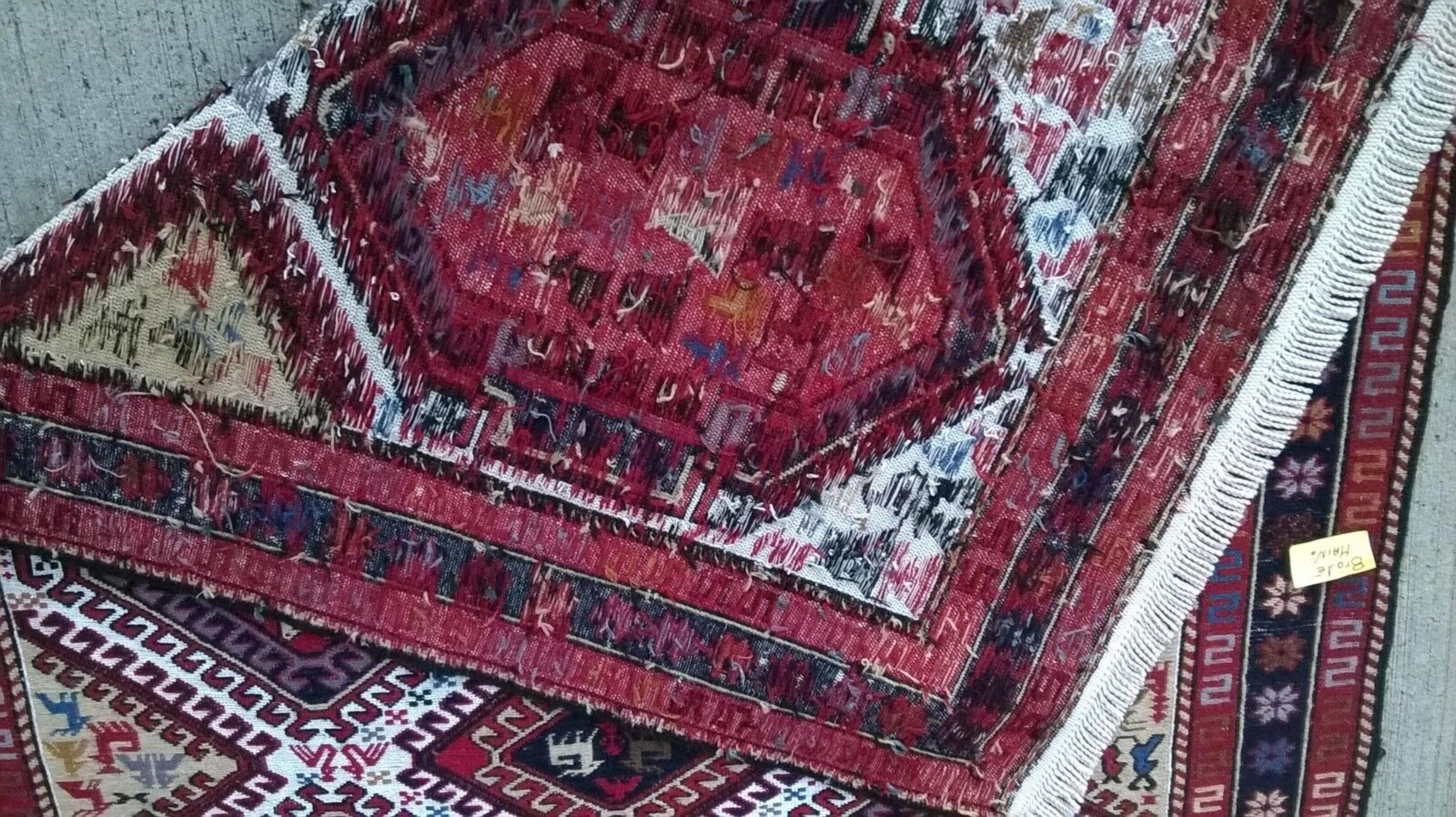 Annodato a mano Tappeto persiano vintage Khamseh Sumak fatto a mano 3,9' x 6,6' 1960 - 3K03 in vendita