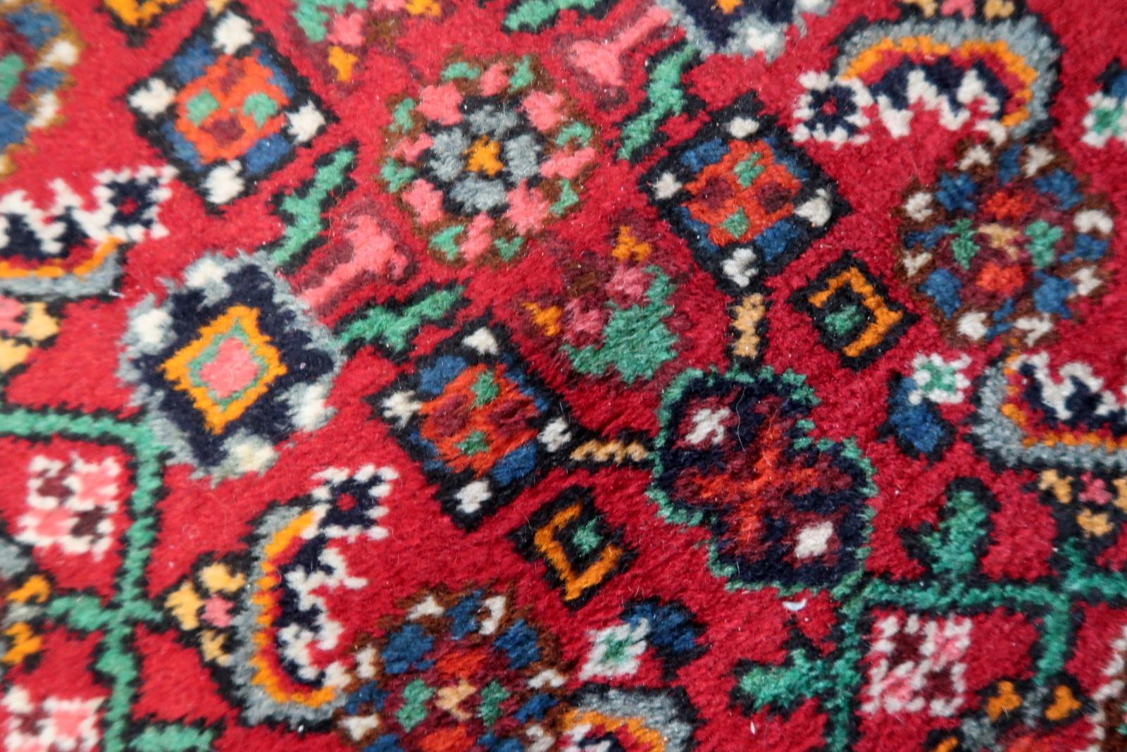 Handmade Vintage Persian Malayer Rug 5.4' x 7.1' (167cm x 219cm), 1960s - 1C1110 For Sale 6