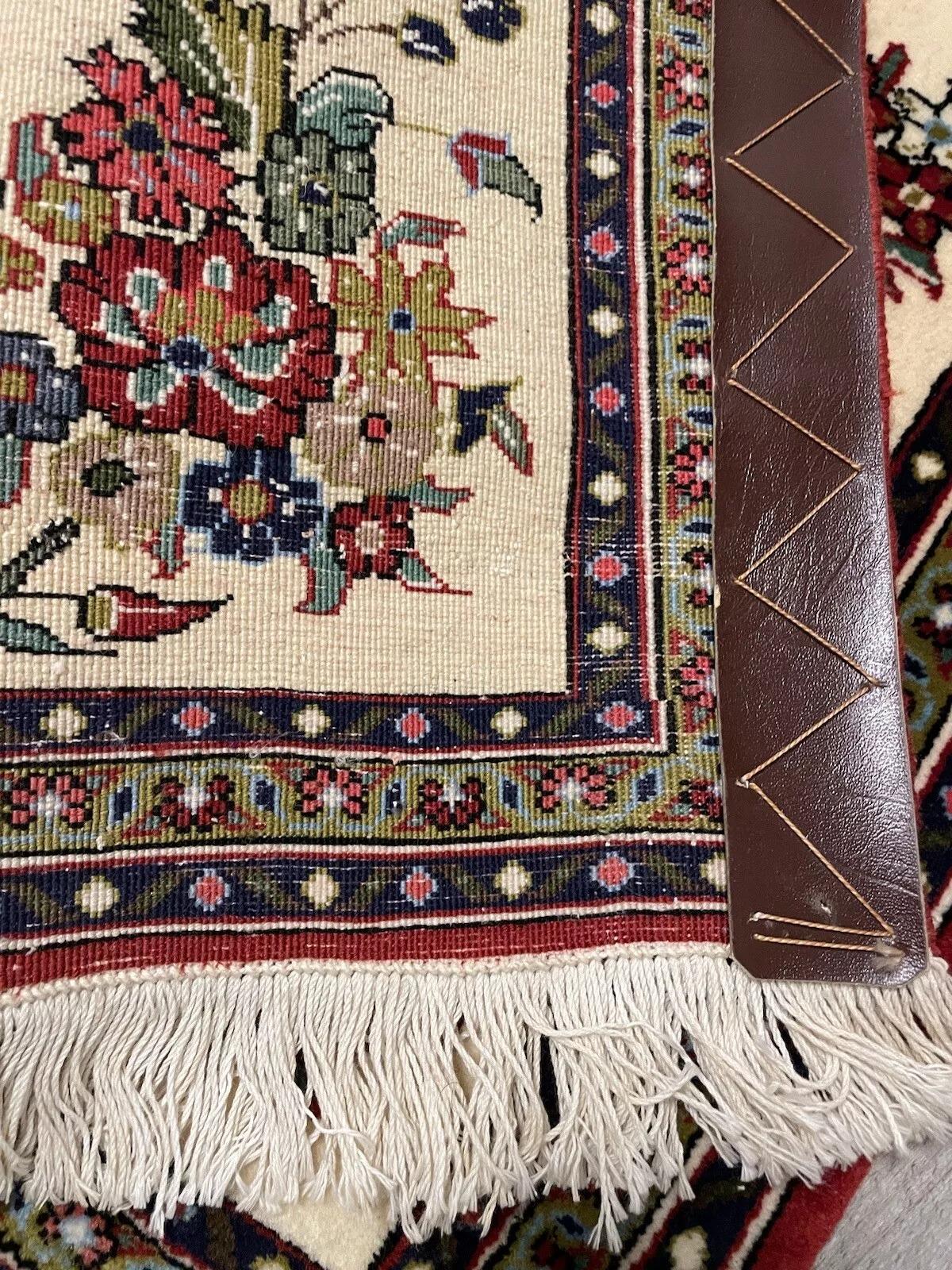 Handgefertigter persischer Qum-Teppich im Vintage-Stil 1,9' x 2,6', 1970er Jahre - 1N30 (Wolle) im Angebot