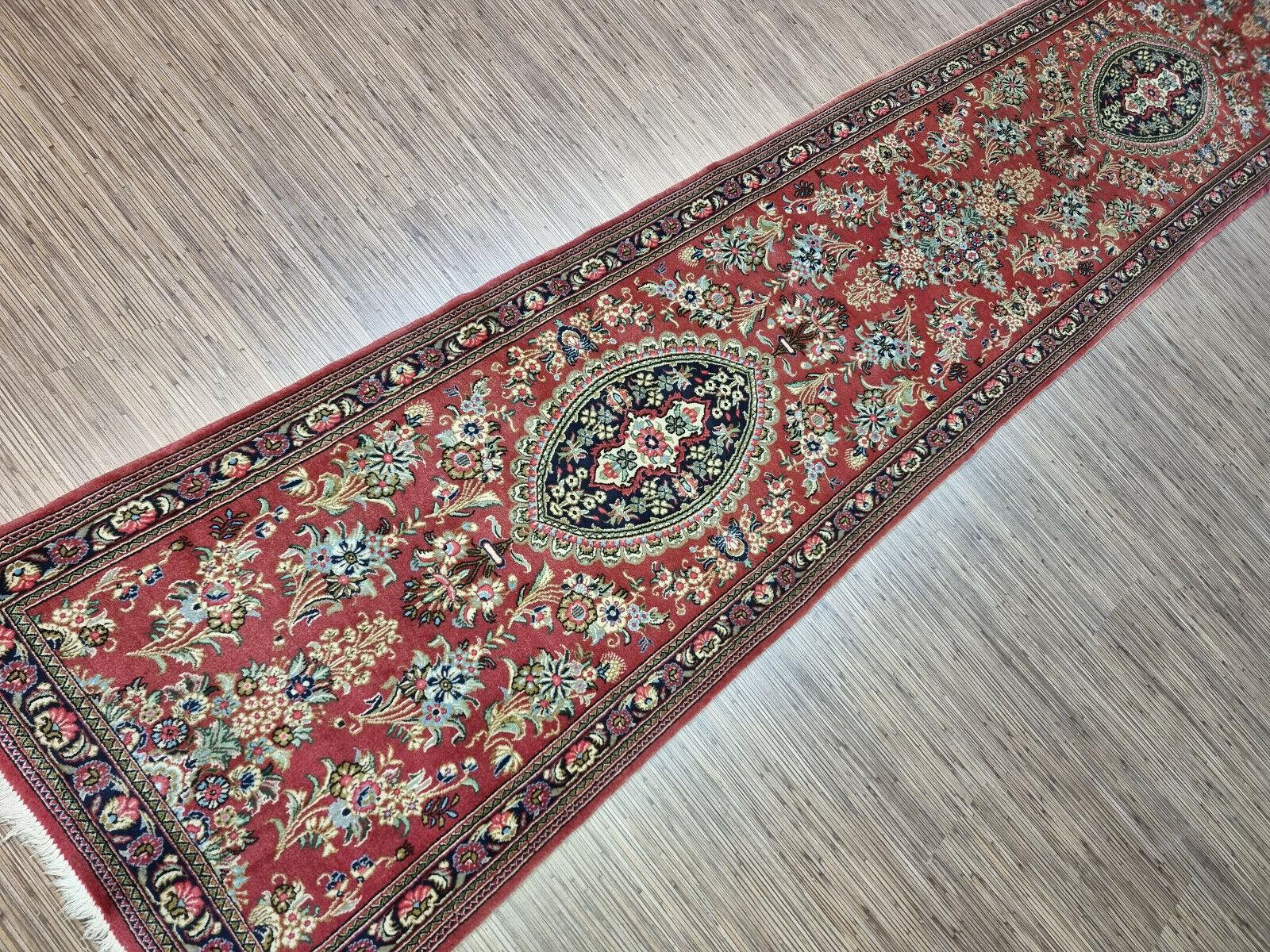 Handgefertigter persischer Qum-Läufer im Vintage-Stil 2,6 x 12,7 cm 1970er Jahre - 1D192 im Angebot 6