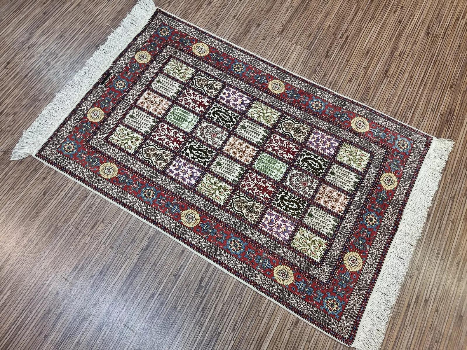 Handgefertigter persischer Qum-Seidenteppich im Vintage-Stil 1,9' x 2,9' 1980er Jahre - 1D165 im Angebot 4