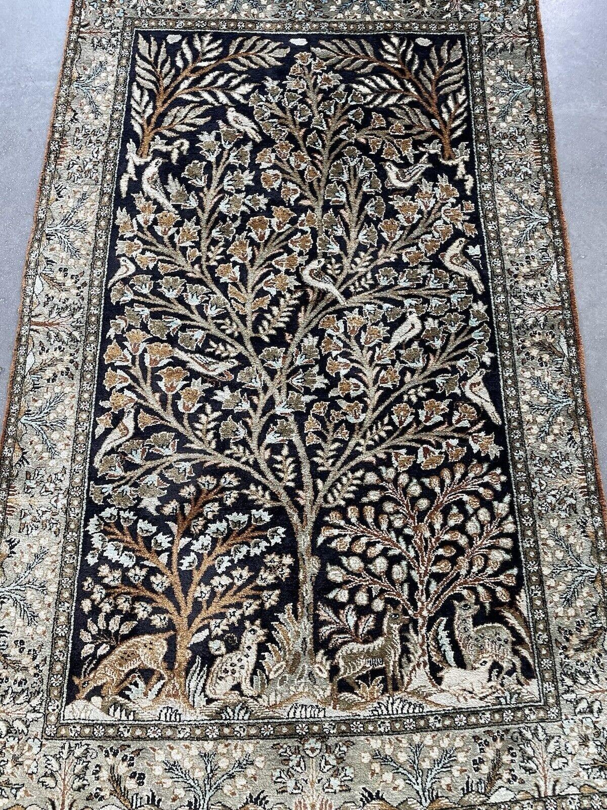 Tapis de soie Qum persan vintage fait main 2.4' x 4', 1970 - 1N97 en vente 4
