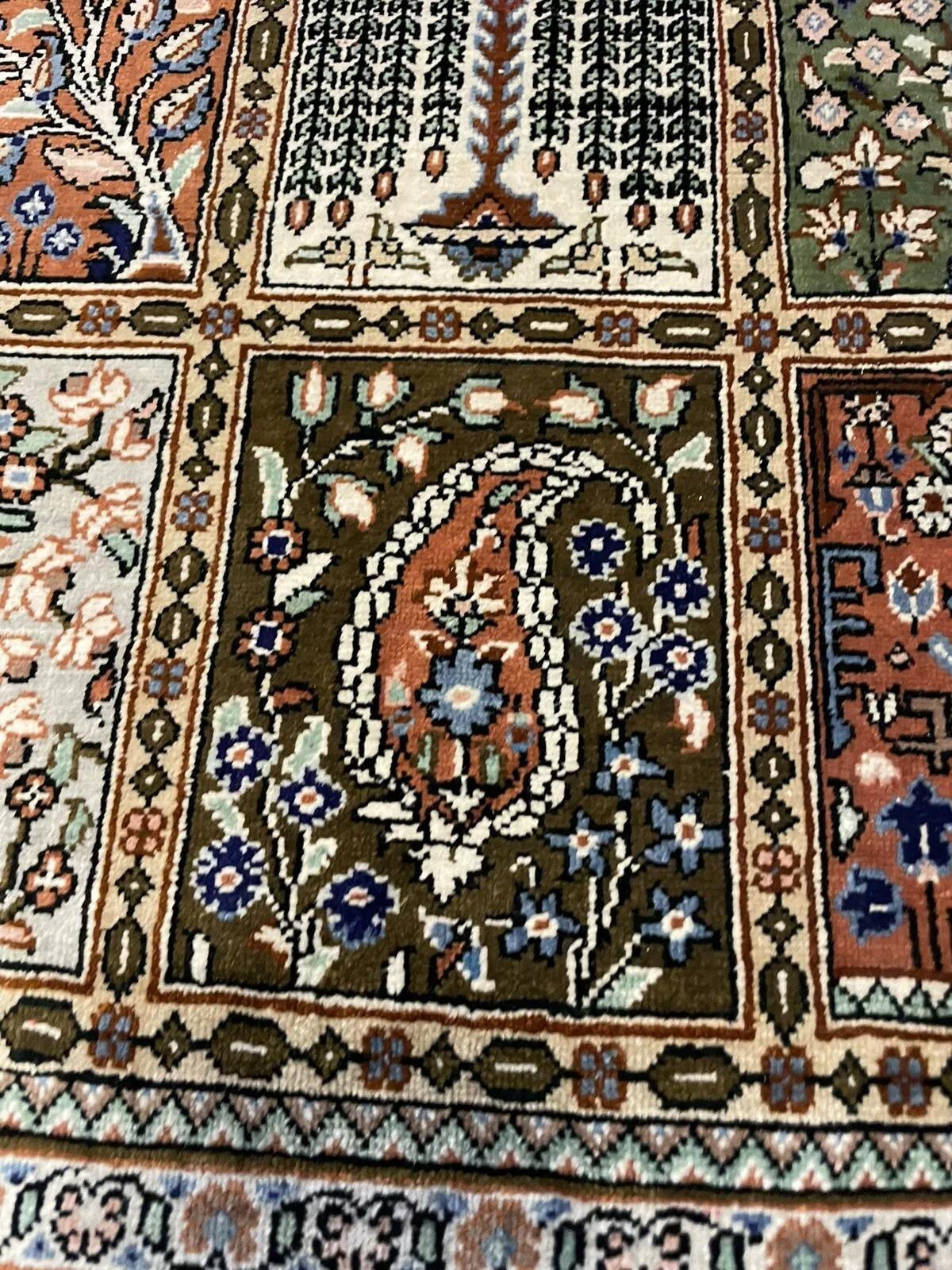 Handgefertigte Vintage Persisch Qum Seidenteppich 2,6' x 3,7', 1950er Jahre - 1N49 im Angebot 7
