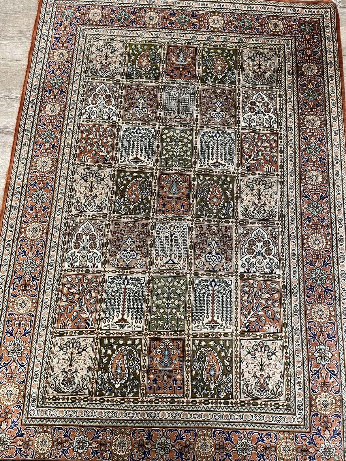 Handgefertigte Vintage Persisch Qum Seidenteppich 2,6' x 3,7', 1950er Jahre - 1N49 im Angebot 2