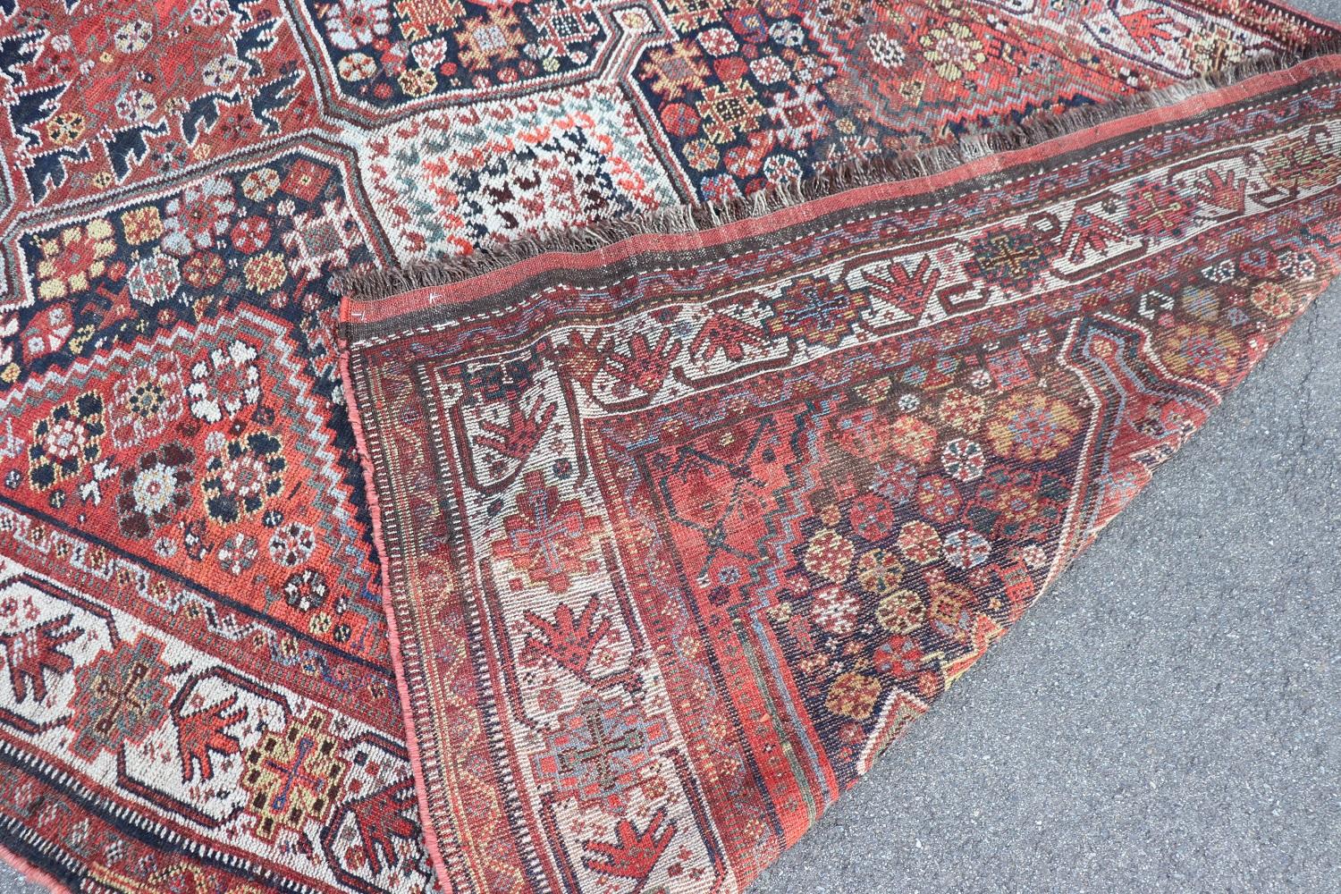 Handmade Vintage Persian Shiraz Rug, 1950s For Sale 4