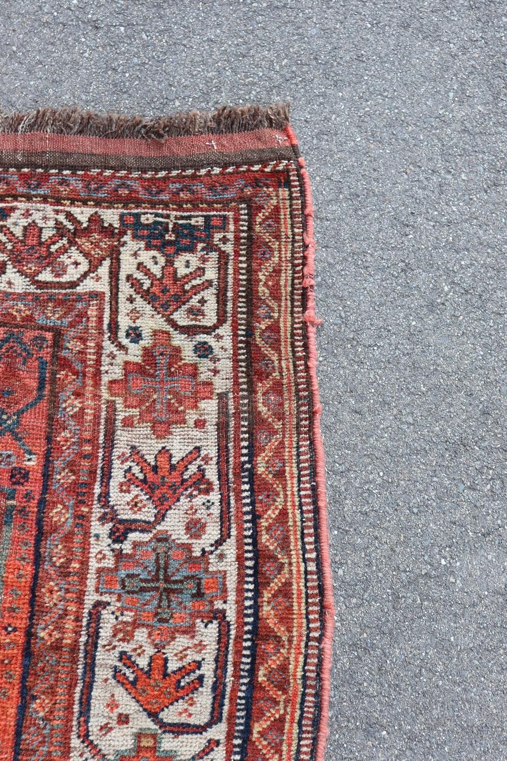 Handmade Vintage Persian Shiraz Rug, 1950s For Sale 3