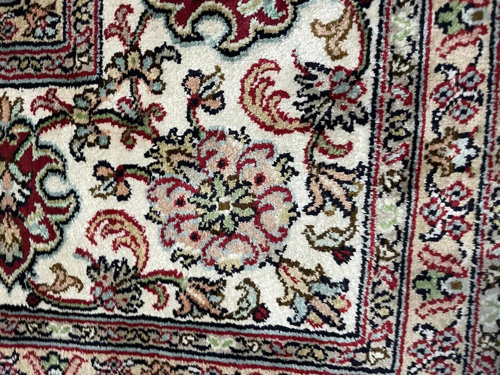 Alfombra Qum de seda persa vintage hecha a mano 5' x 7.3' años 70 - 1N76 Francés en venta