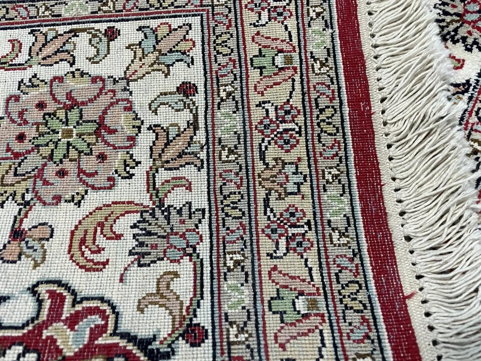 Alfombra Qum de seda persa vintage hecha a mano 5' x 7.3' años 70 - 1N76 Anudado a mano en venta