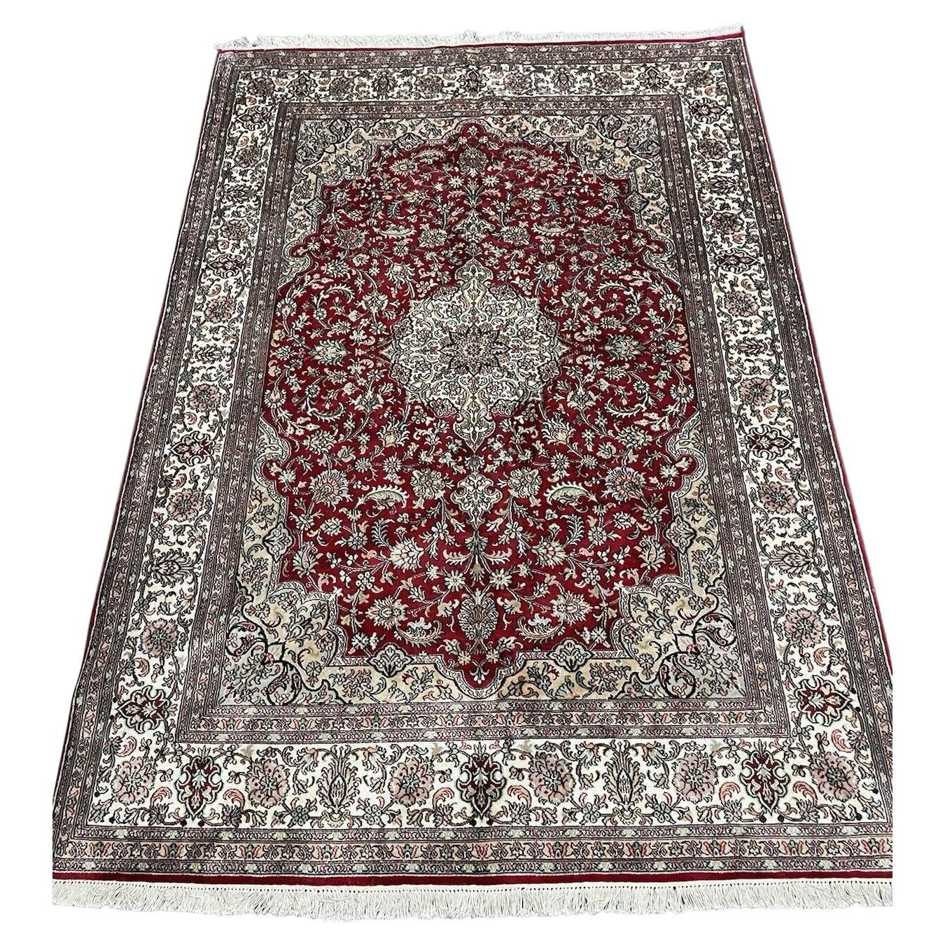 Alfombra Qum de seda persa vintage hecha a mano 5' x 7.3' años 70 - 1N76 en venta