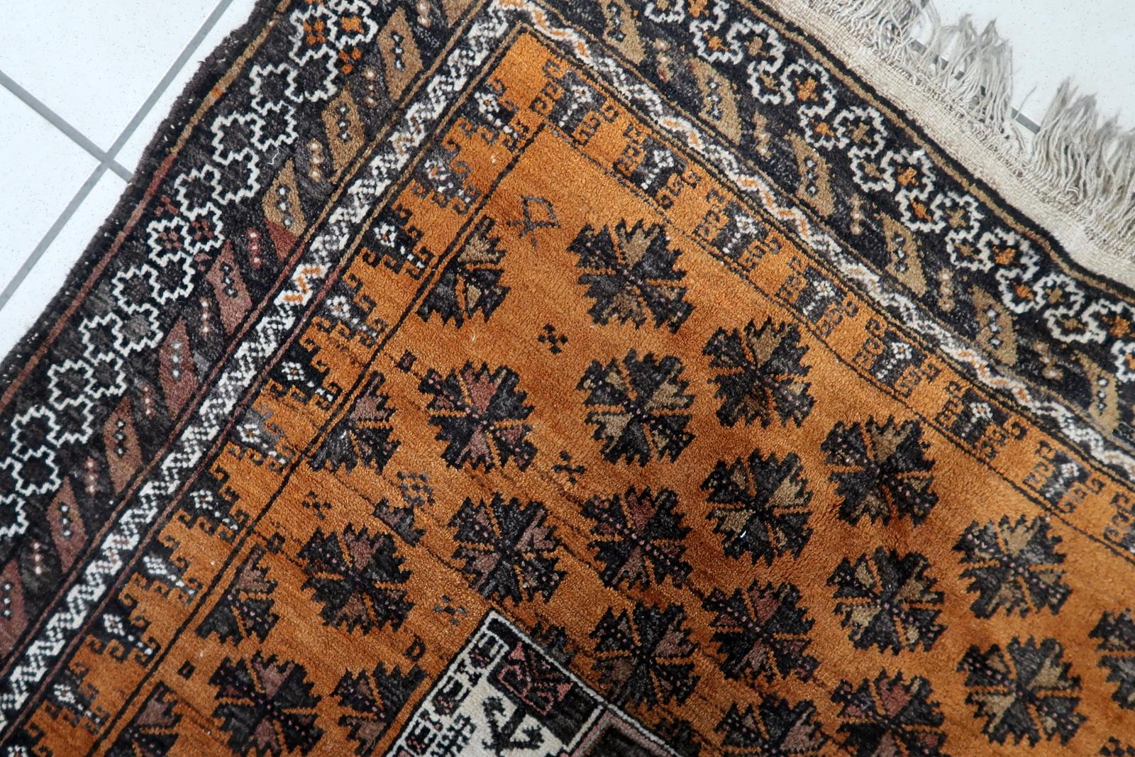 Handgefertigter antiker afghanischer Baluch-Teppich 3,5' x 6.2', 1920er Jahre - 1C1117 (Handgeknüpft) im Angebot