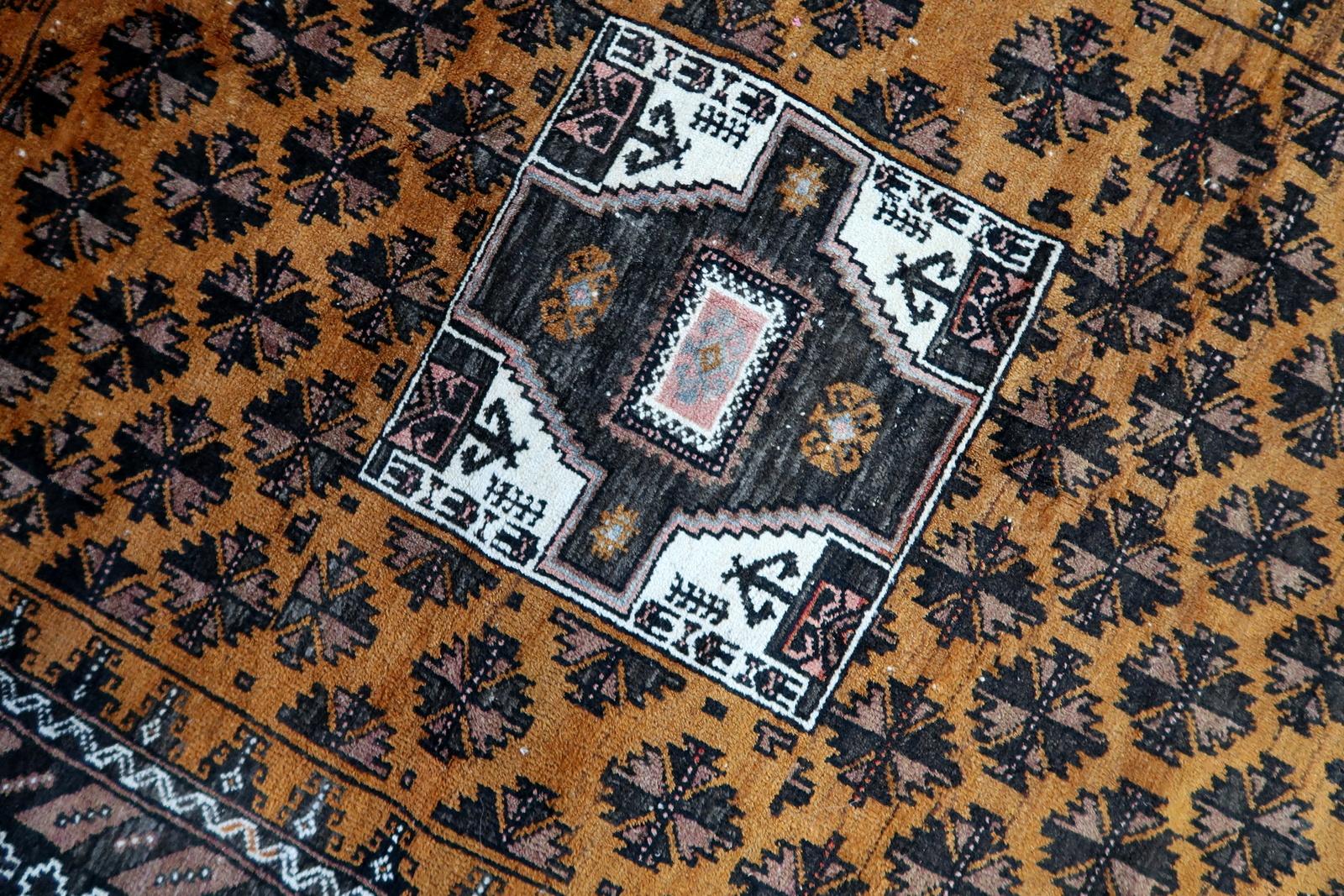 Handgefertigter antiker afghanischer Baluch-Teppich 3,5' x 6.2', 1920er Jahre - 1C1117 im Angebot 1