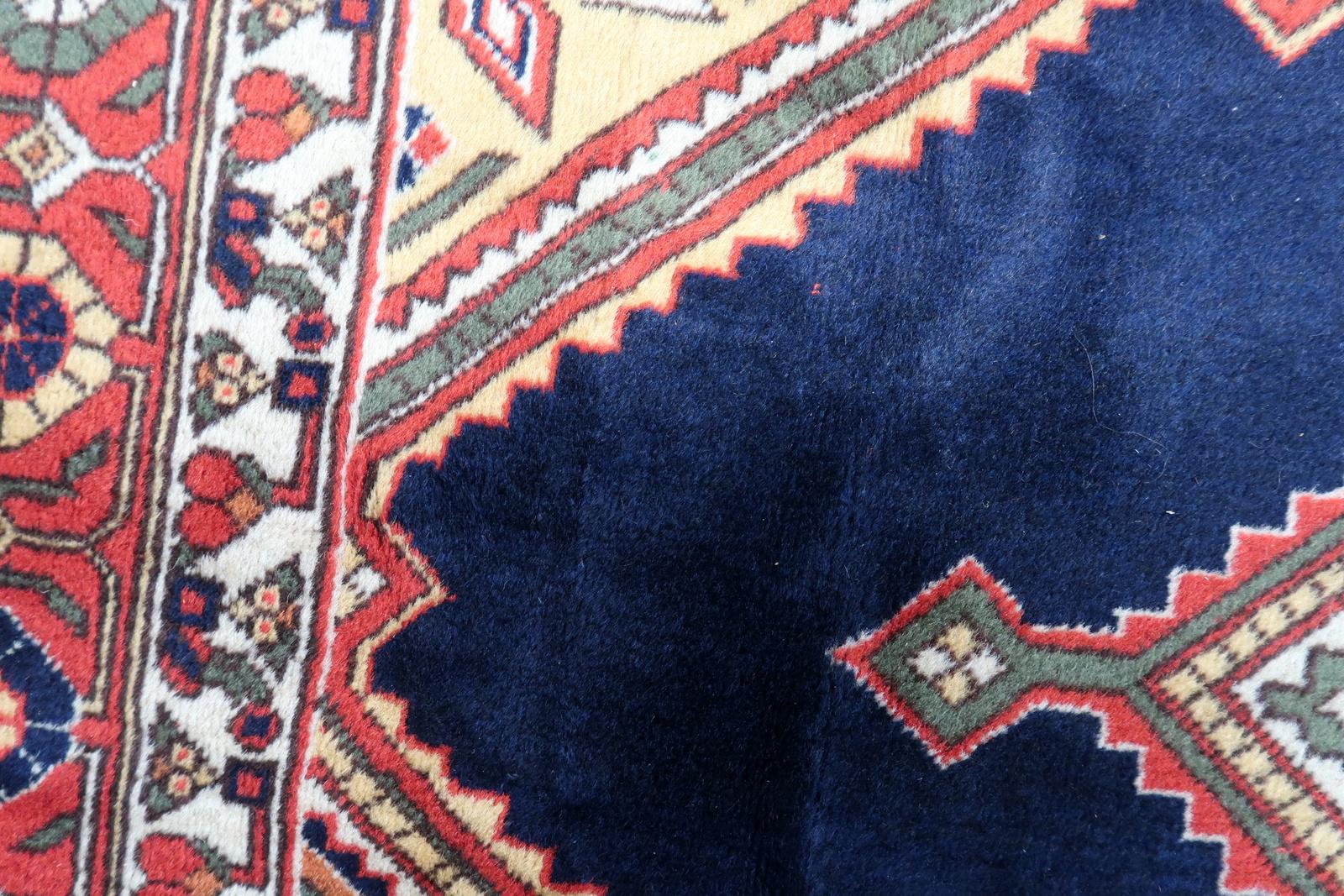 Handgefertigter Afshar-Teppich im persischen Stil im Vintage-Stil 6,4' x9.9', 1950er Jahre - 1C1116 im Angebot 3
