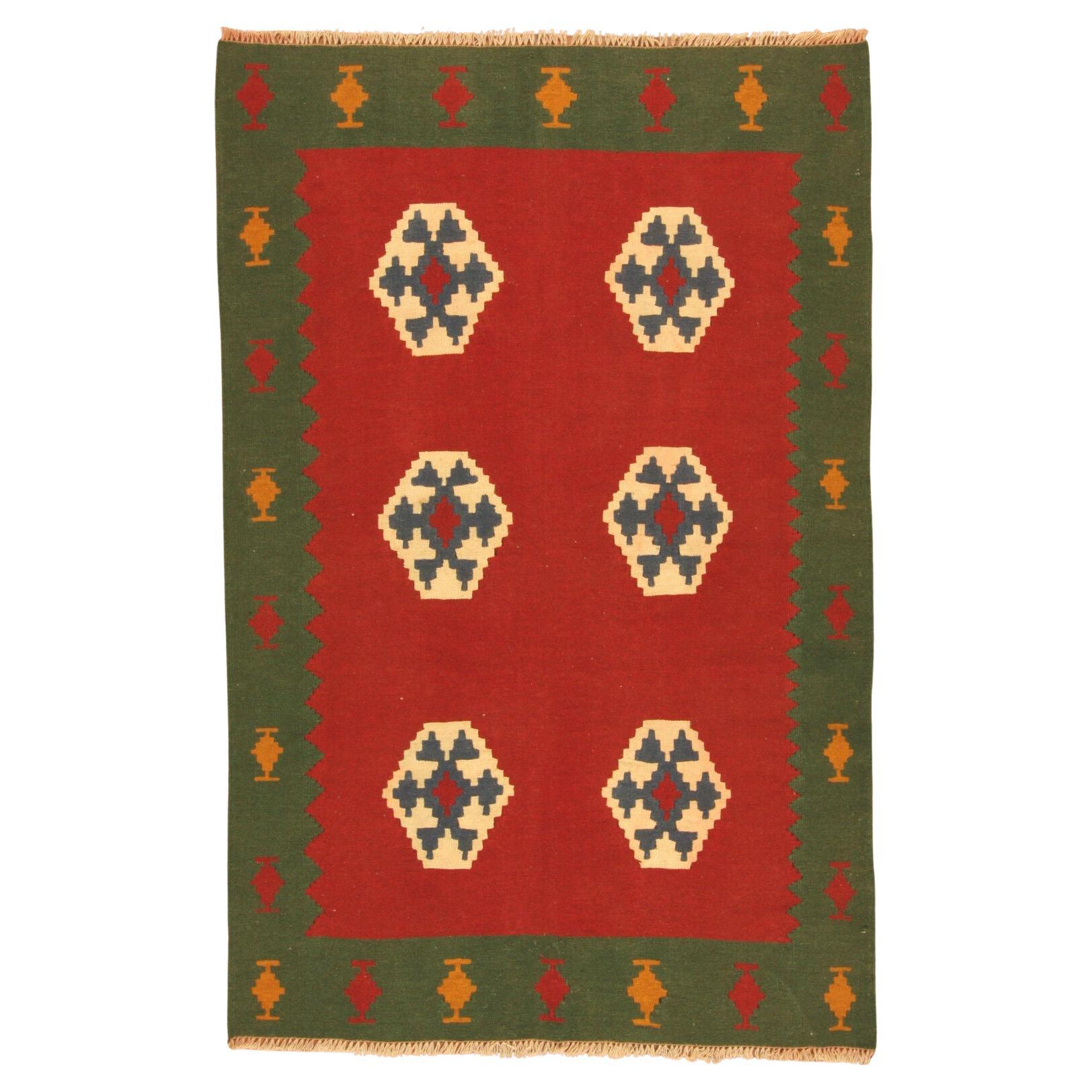 Handgefertigter Vintage-Kelim-Teppich im persischen Stil Aradbil 4.1' x 6,4', 1980er Jahre - 1T54