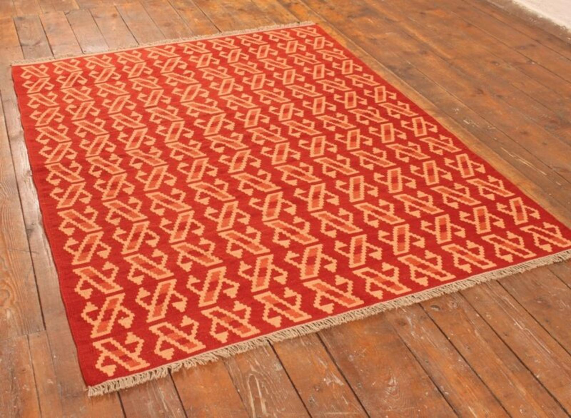 Handmade Vintage Persian Style Ardabil Kilim Rug 5.2' x 6.8', 1970s - 1T36 For Sale 1