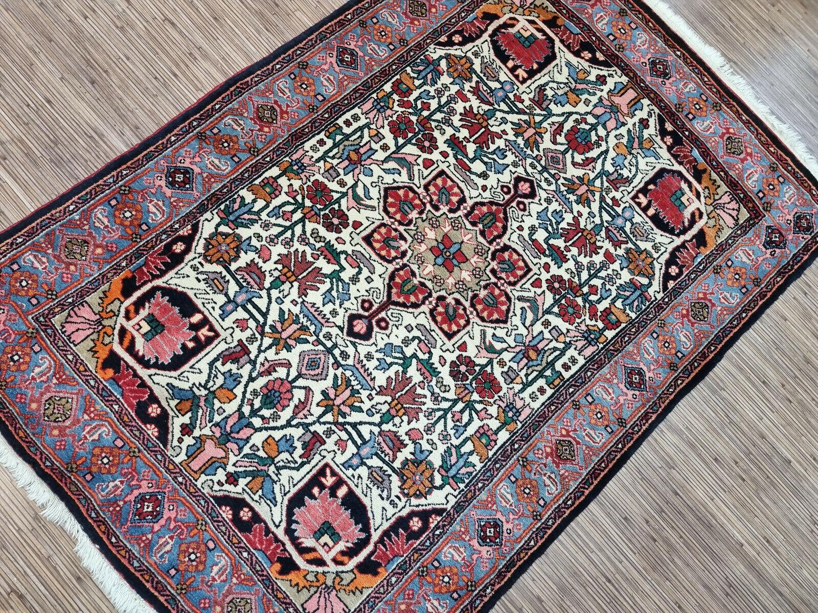 Handmade Vintage Persian Style Bidjar Rug 3.4' x 5', 1970s - 1D88 For Sale 5