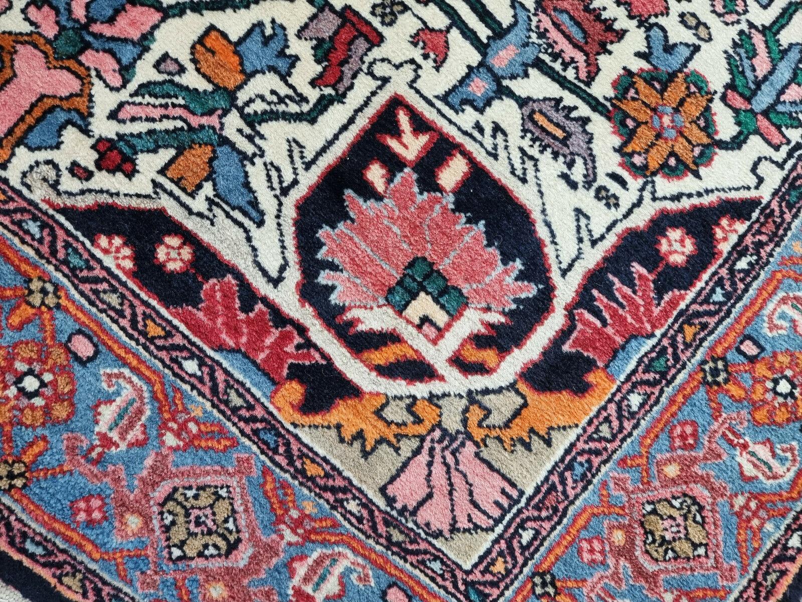 Handgefertigter Bidjar-Teppich im persischen Vintage-Stil 3.4' x 5', 1970er Jahre - 1D88 im Angebot 3