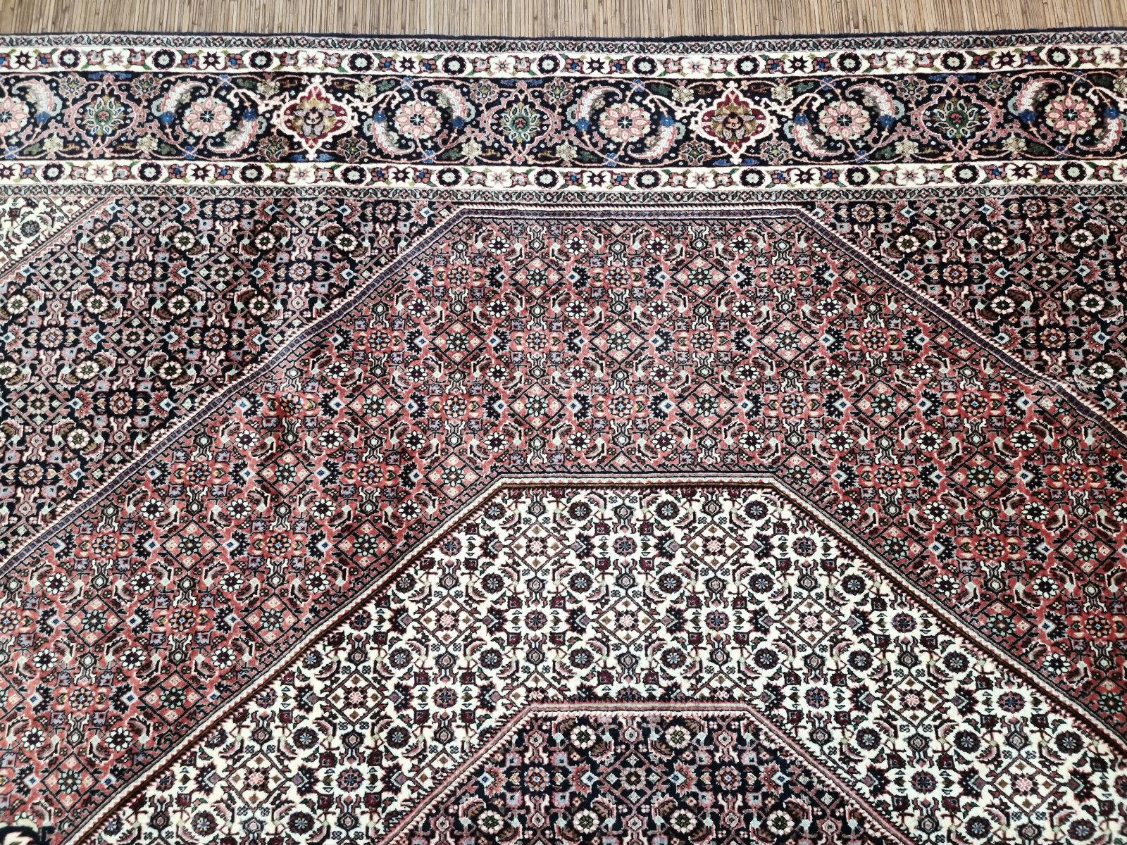 Handgefertigter Bidjar-Teppich im persischen Stil im Vintage-Stil 8.2' x 11,2', 1970er Jahre - 1D71 (Wolle) im Angebot