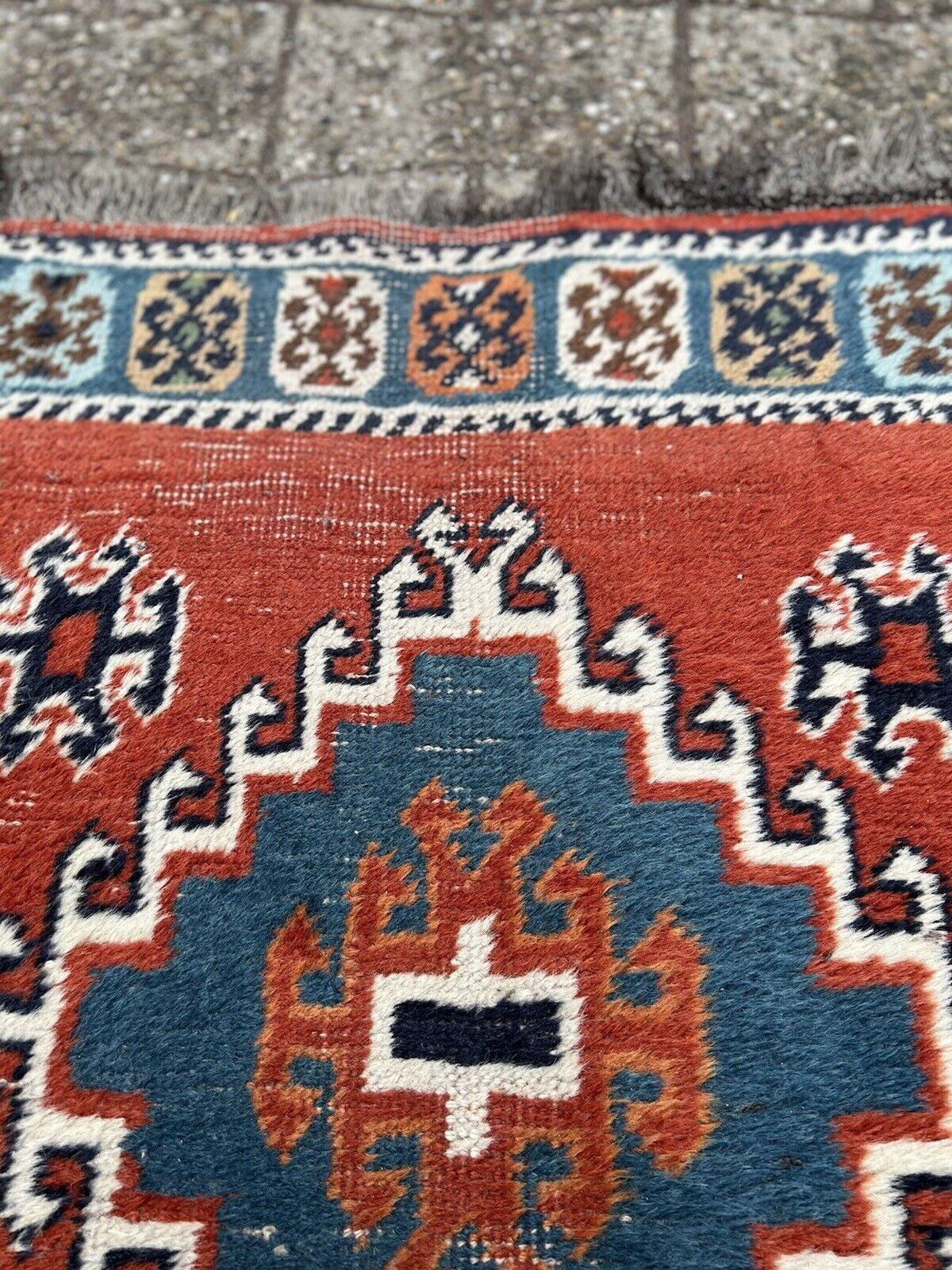Handgefertigter Gabbeh-Teppich im persischen Vintage-Stil 2.4' x 4.4', 1970er Jahre - 1S29 (Wolle) im Angebot