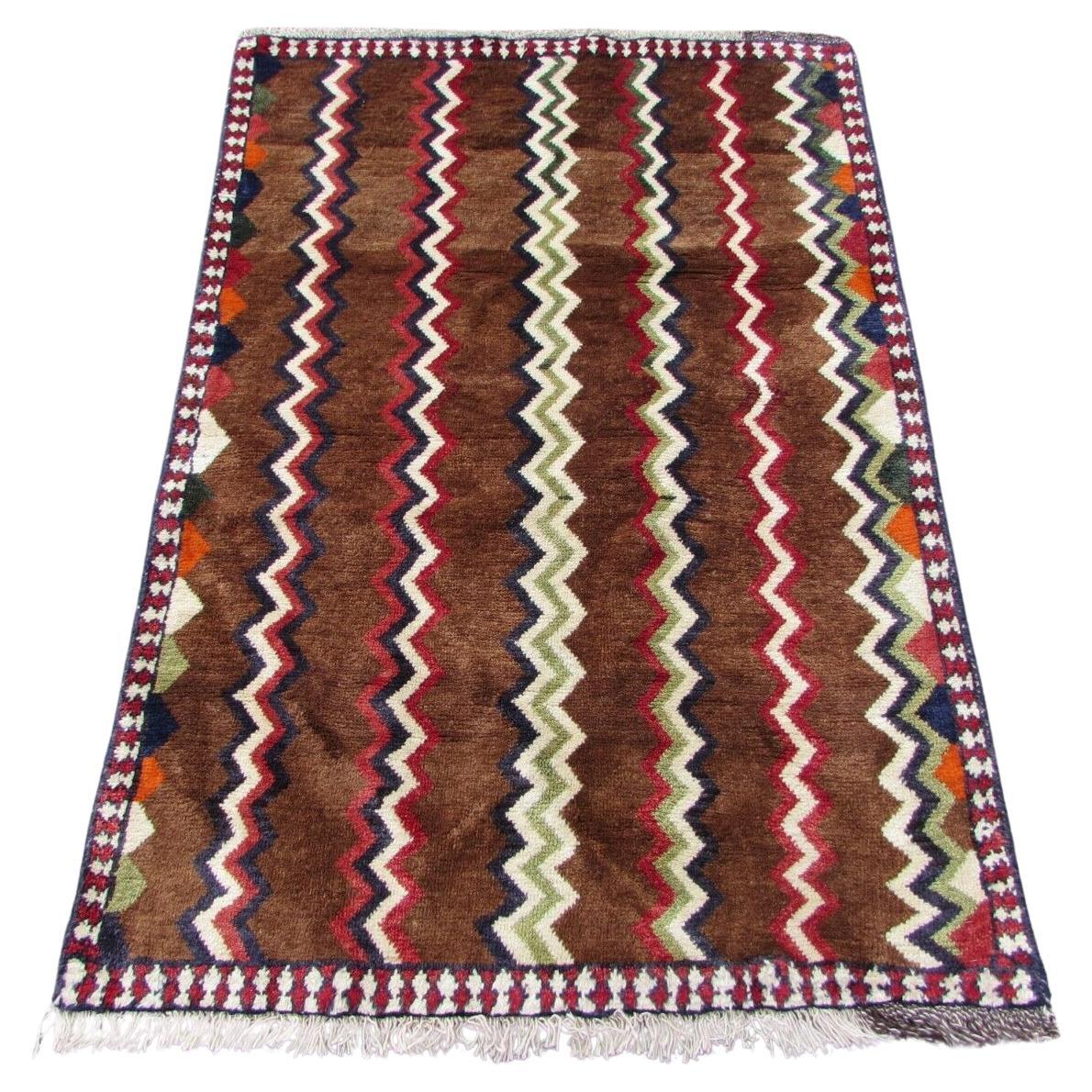 Handgefertigter Gabbeh-Teppich im persischen Vintage-Stil 3.1' x 4,5', 1970er Jahre - 1Q70 im Angebot