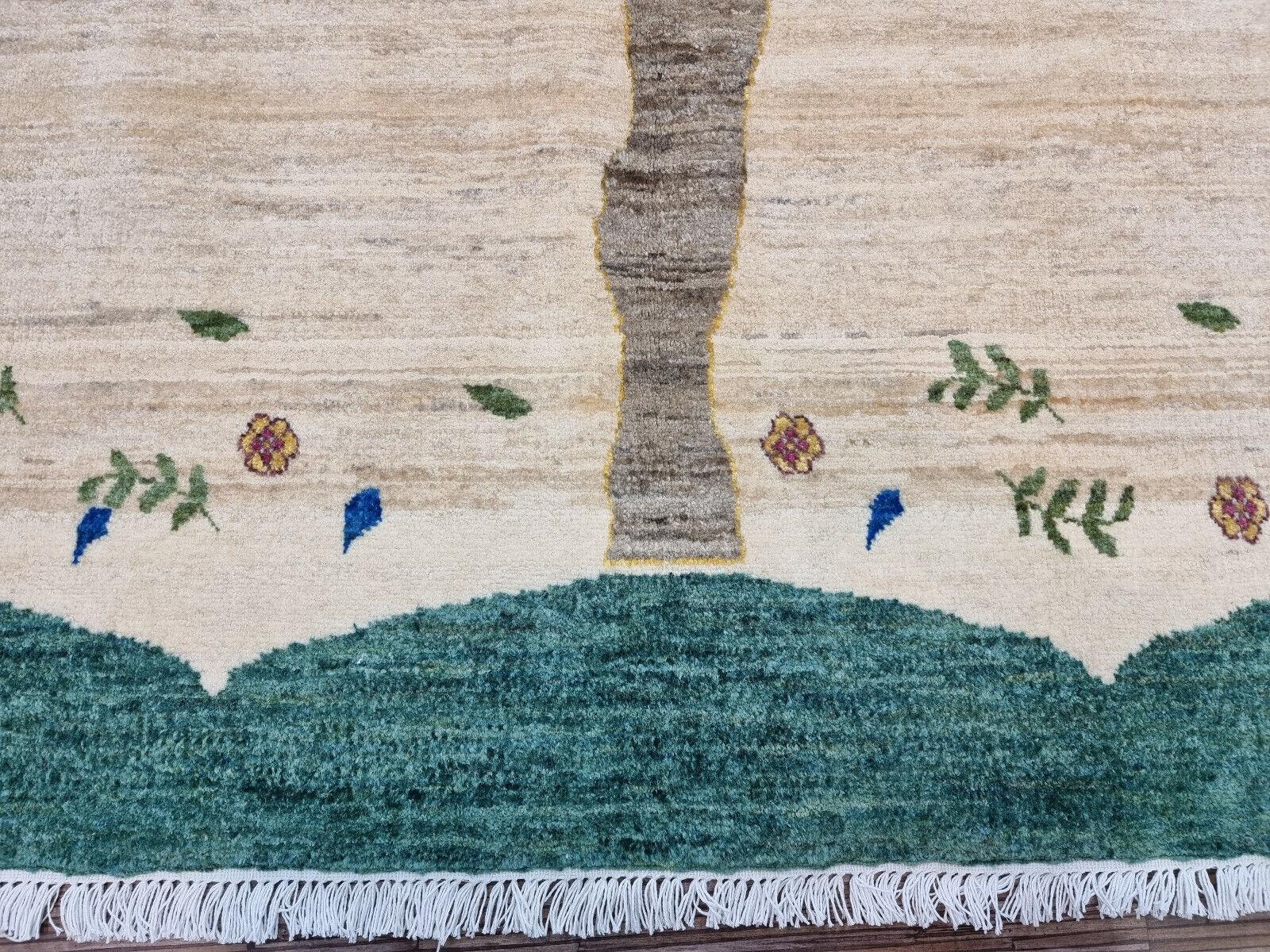 Tappeto Gabbeh in stile persiano vintage fatto a mano 4,5' x 5,9', anni '80 - 1D108 in vendita 2