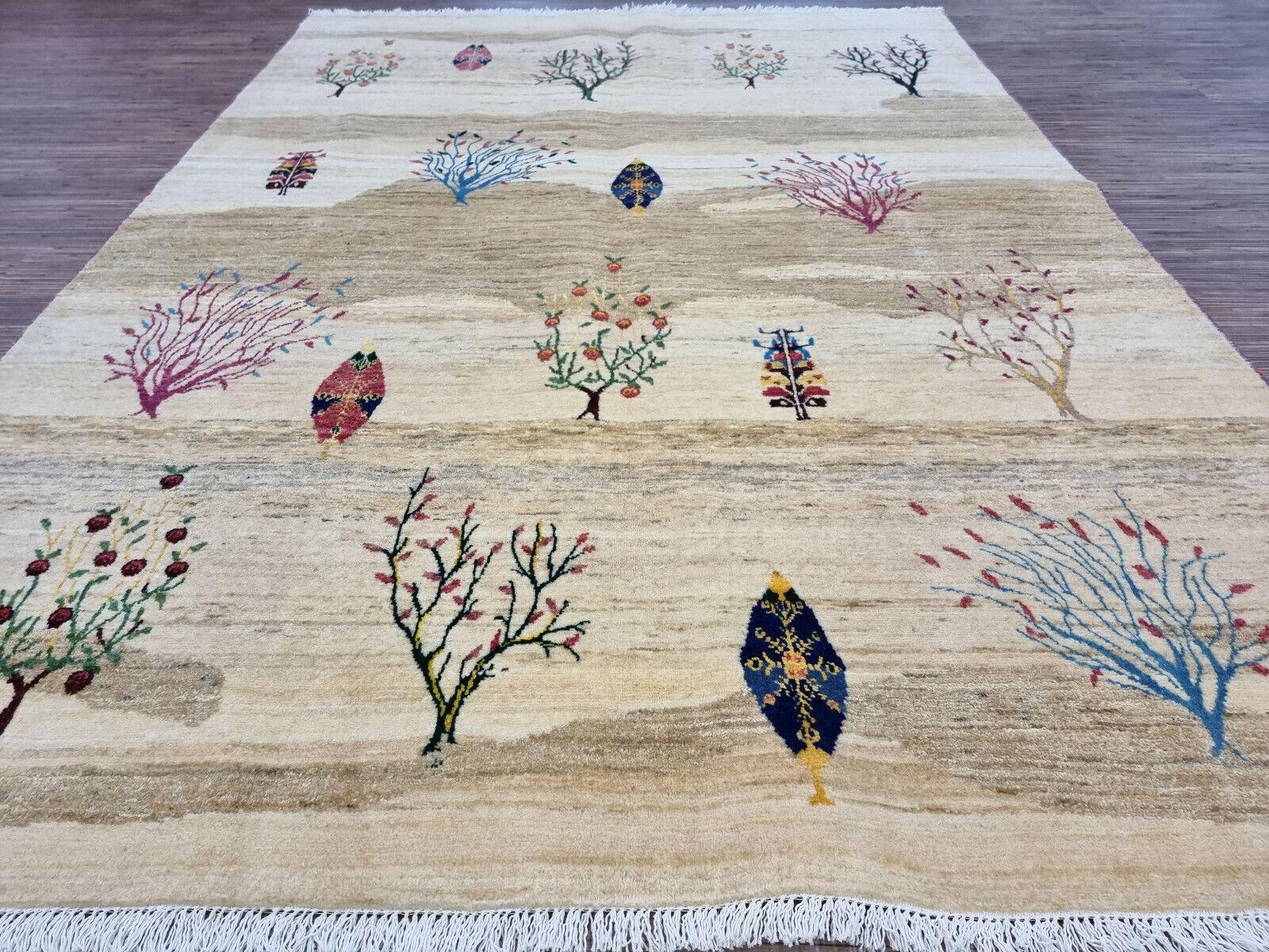 Handmade Vintage Persian Style Gabbeh Rug 5' x 7', 1980s - 1D110 In Good Condition For Sale In Bordeaux, FR
