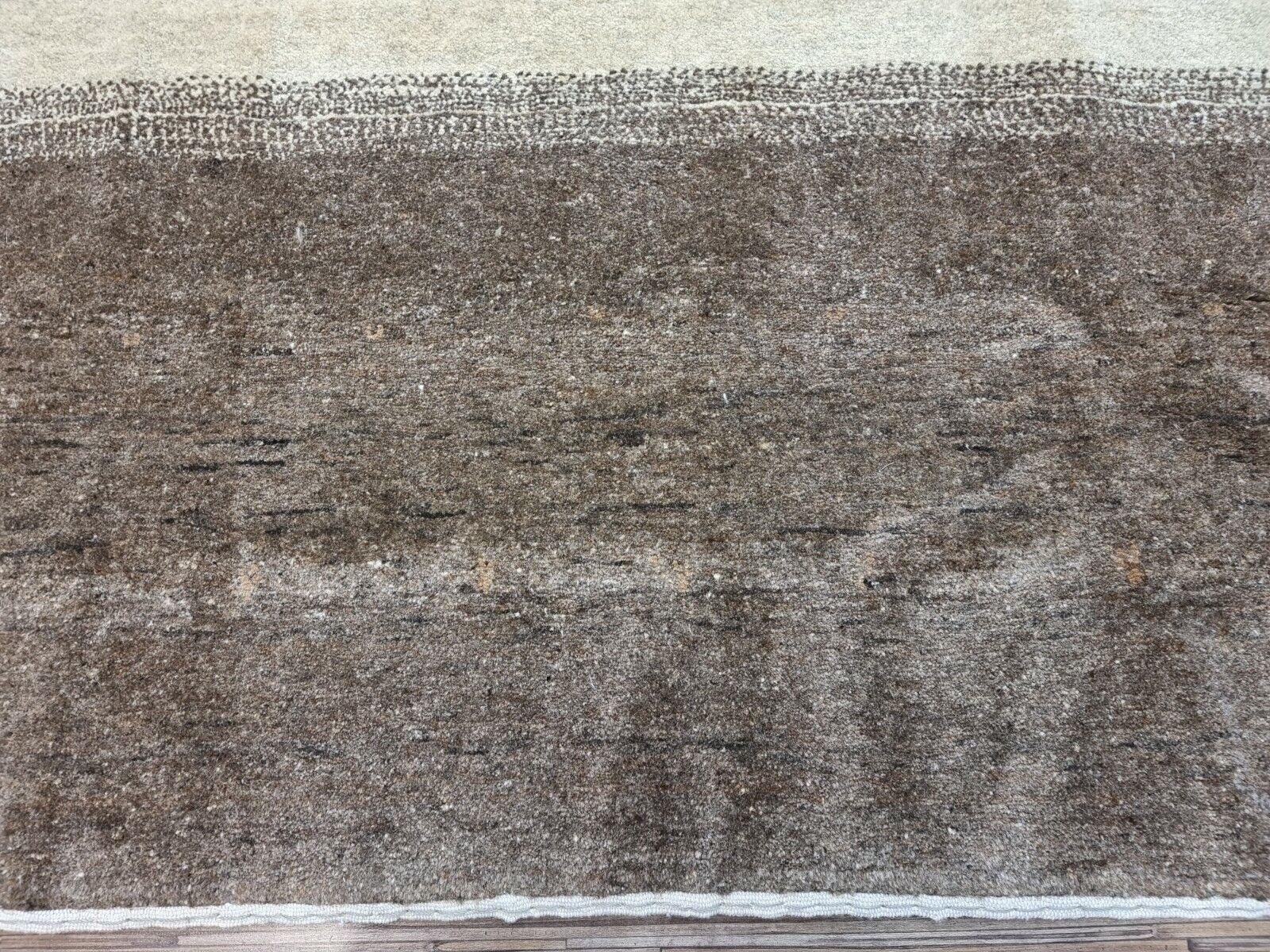 Handgefertigter Gabbeh-Teppich im persischen Stil 5,8' x 7,9', 1970er Jahre - 1D60 im Angebot 3