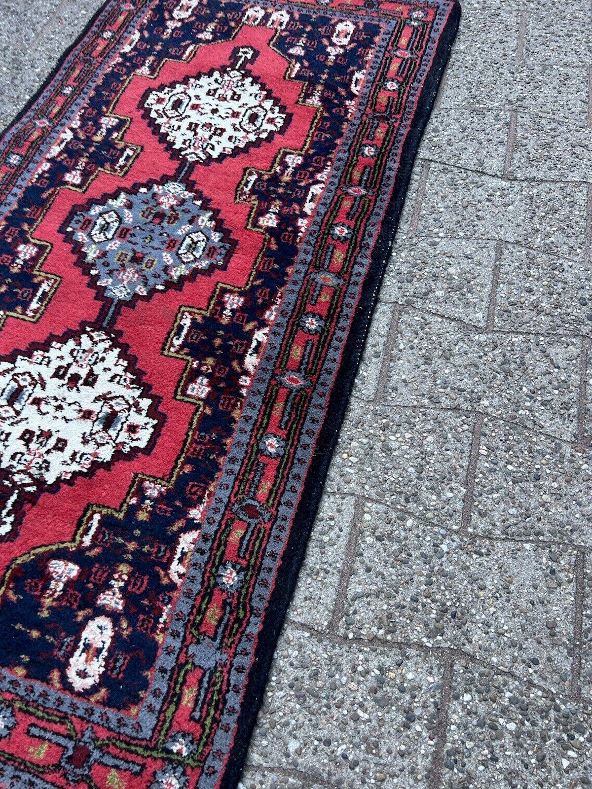 Handgefertigter Hamadan-Teppich im persischen Vintage-Stil 2.1' x 4.4', 1970er Jahre - 1S50 im Angebot 1