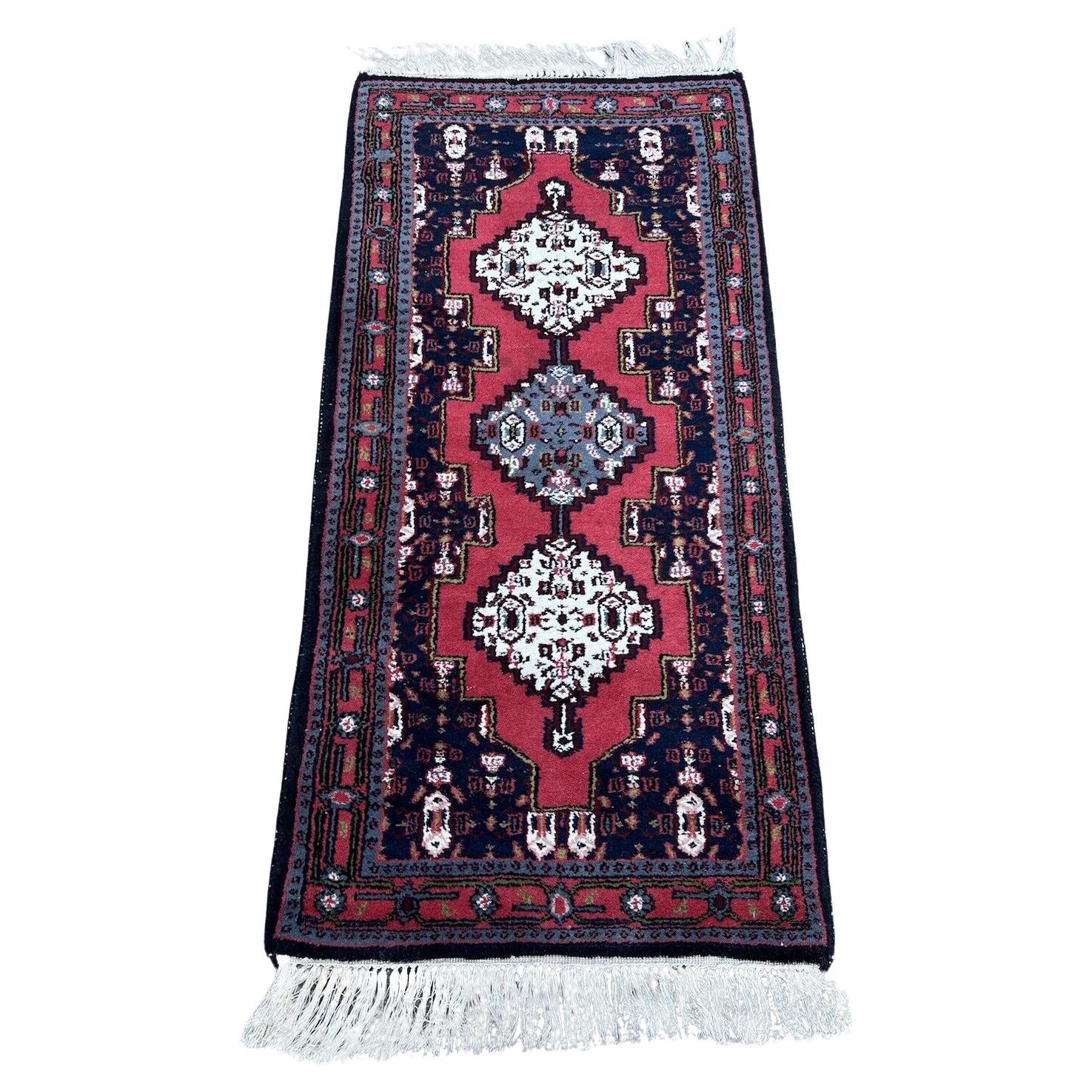 Handgefertigter Hamadan-Teppich im persischen Vintage-Stil 2.1' x 4.4', 1970er Jahre - 1S50 im Angebot
