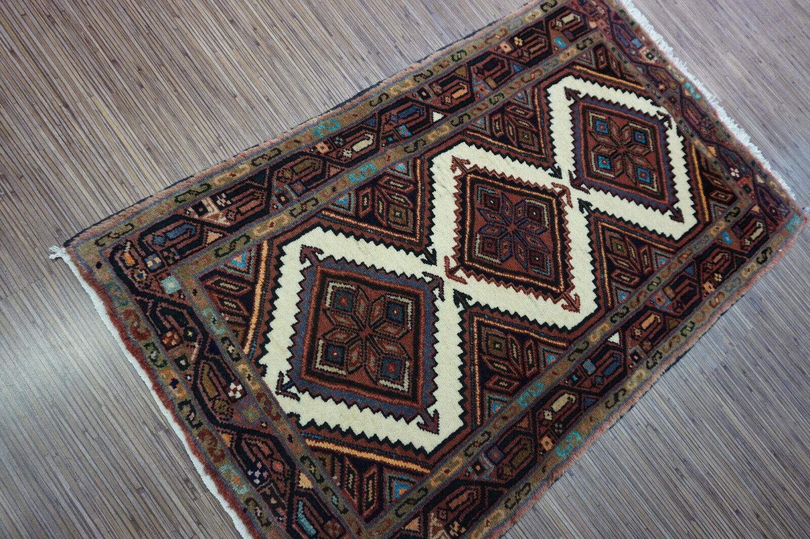 Handgefertigter Hamadan-Teppich im persischen Stil im Vintage-Stil 2,3' x 3.9', 1970er Jahre - 1D51 im Angebot 3