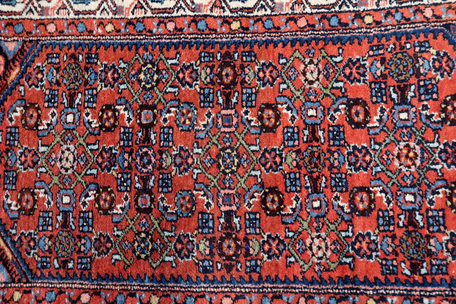 Handgefertigter Vintage-Hamadan-Teppich im persischen Stil 2.4' x 4.1', 1970er Jahre - 1C1122 (Ende des 20. Jahrhunderts) im Angebot