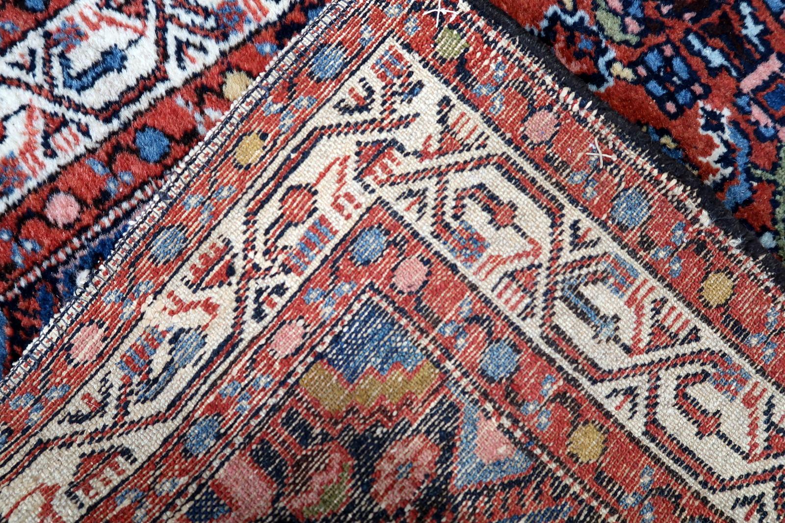 Handgefertigter Vintage-Hamadan-Teppich im persischen Stil 2.4' x 4.1', 1970er Jahre - 1C1122 im Angebot 3