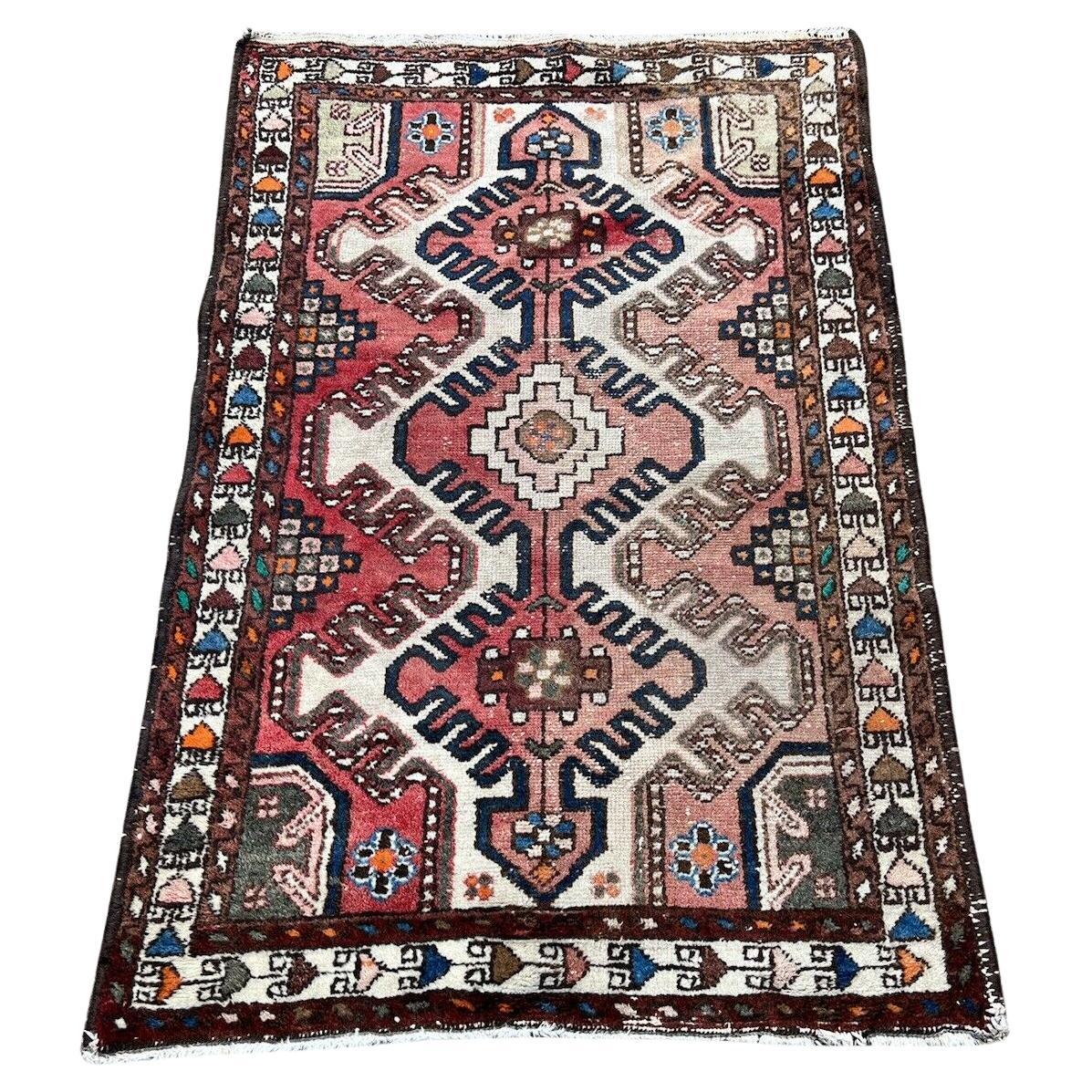 Handgefertigter Hamadan-Teppich im persischen Stil 2,7' x 4,1', 1960er Jahre - 1S30