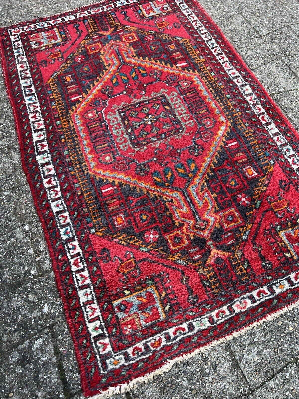Handgefertigter Hamadan-Teppich im persischen Stil 2,7' x 4,3', 1970er Jahre - 1S60 im Angebot 2