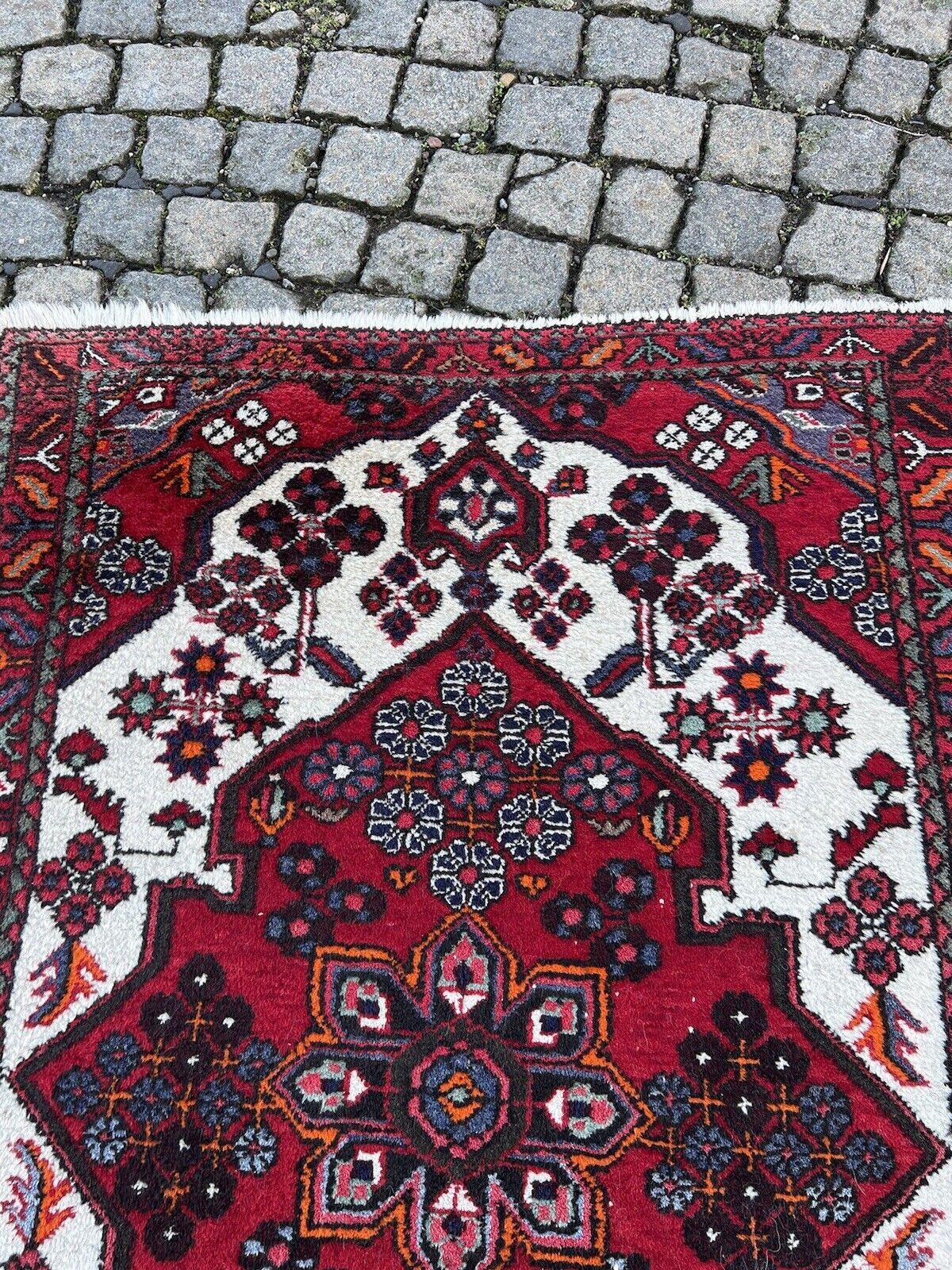 Handgefertigter Hamadan-Teppich im persischen Vintage-Stil 3.4' x 5.2', 1970er Jahre - 1S65 im Zustand „Gut“ im Angebot in Bordeaux, FR