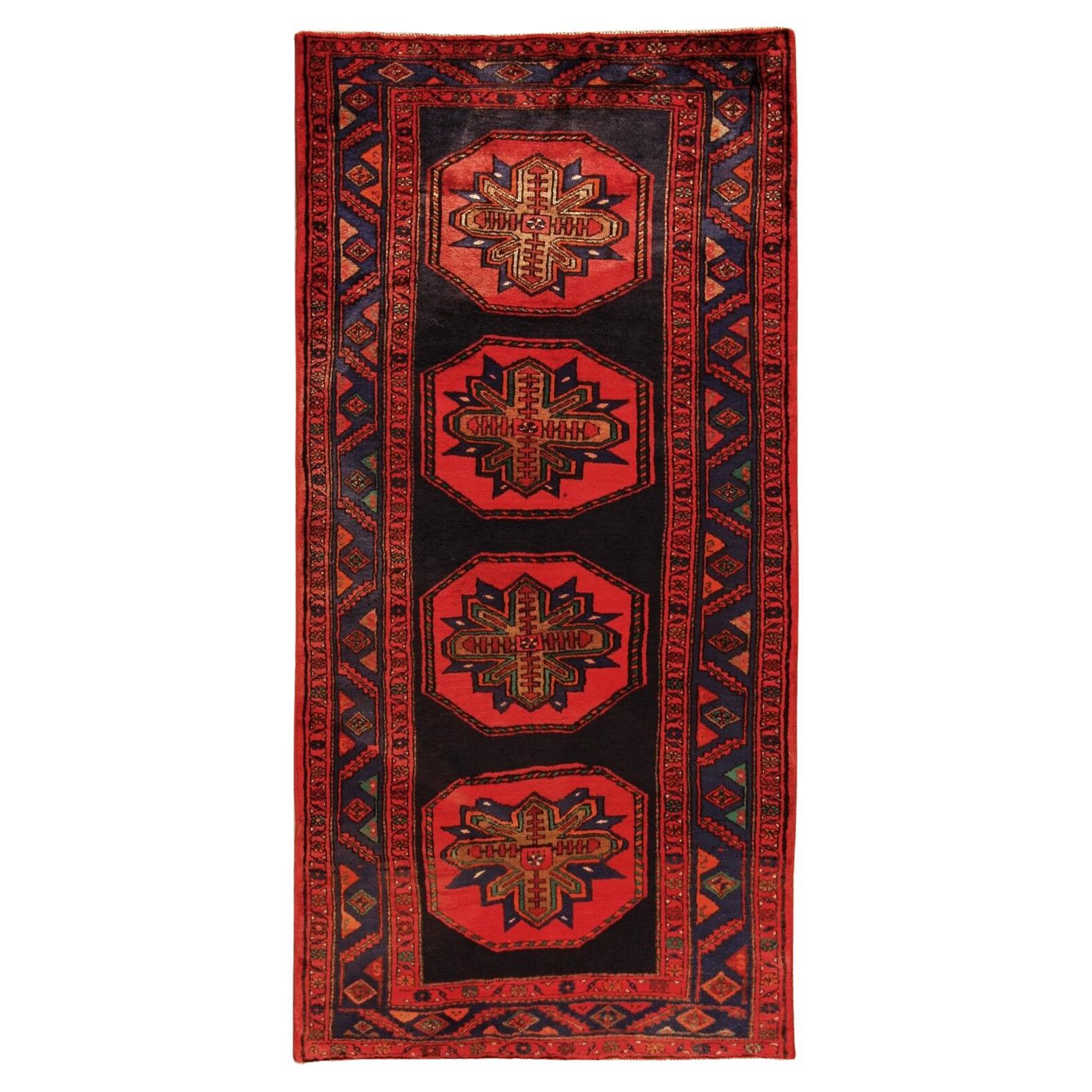 Handmade Vintage Persian Style Hamadan Runner Rug 4.3' x 8.8', 1970s - 1T12