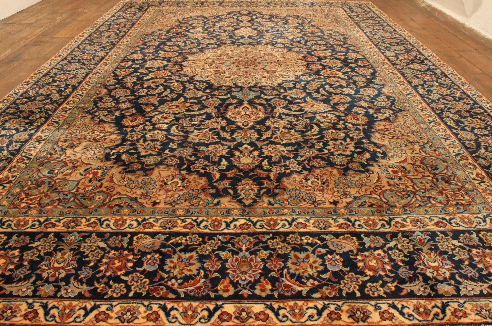 Handmade Vintage Persian Style Isfahan Rug 9.5' x 15', 1970s - 1T29 In Good Condition For Sale In Bordeaux, FR