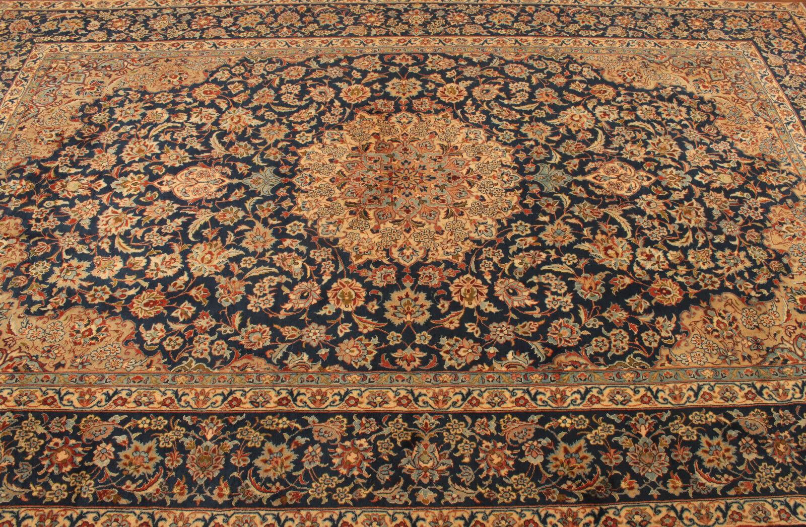 Handmade Vintage Persian Style Isfahan Rug 9.5' x 15', 1970s - 1T29 For Sale 1