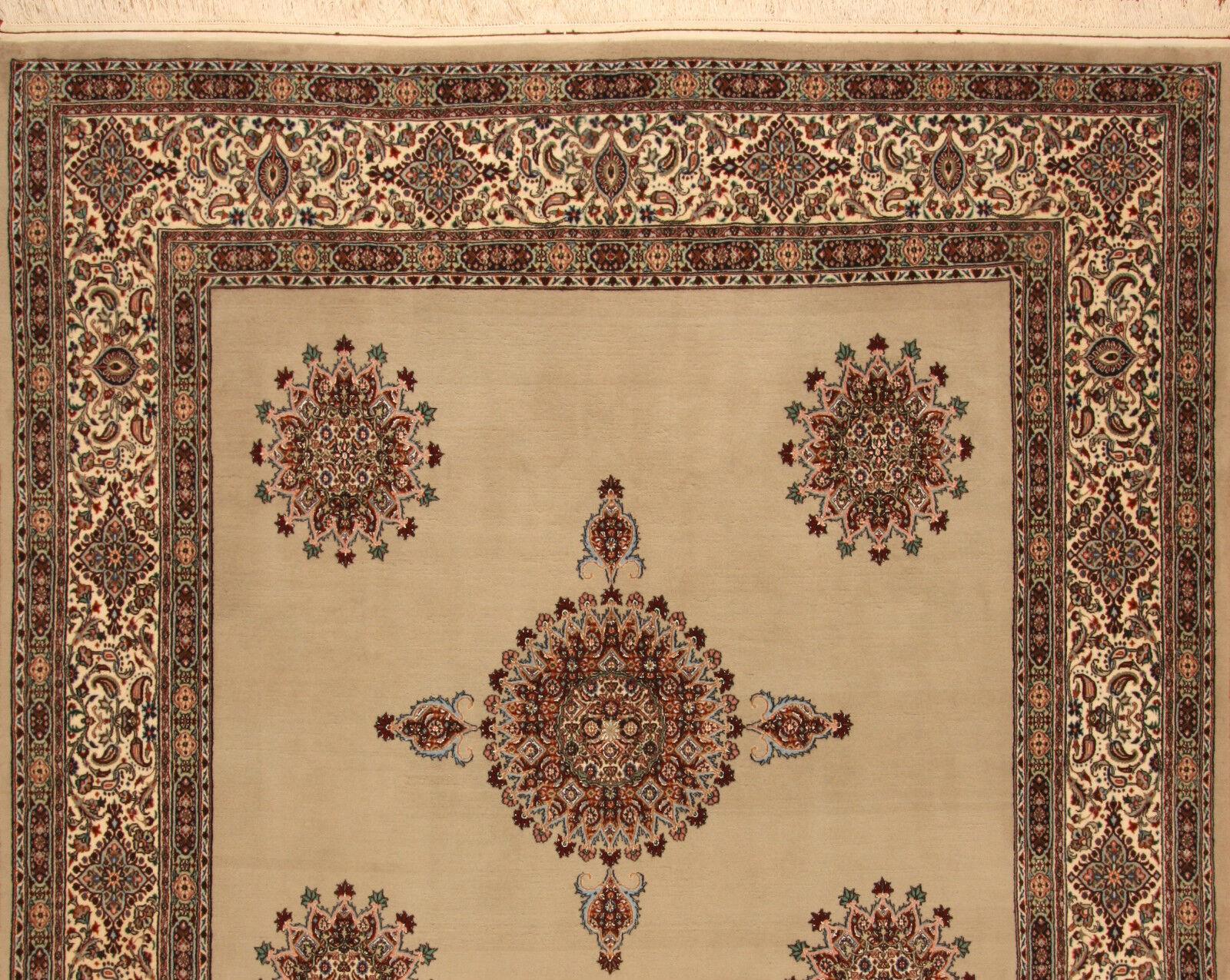 Tapis d'Ispahan de style persan vintage fait à la main avec soie 8,1' x 8,7', 1990 - 1T48 en vente 4