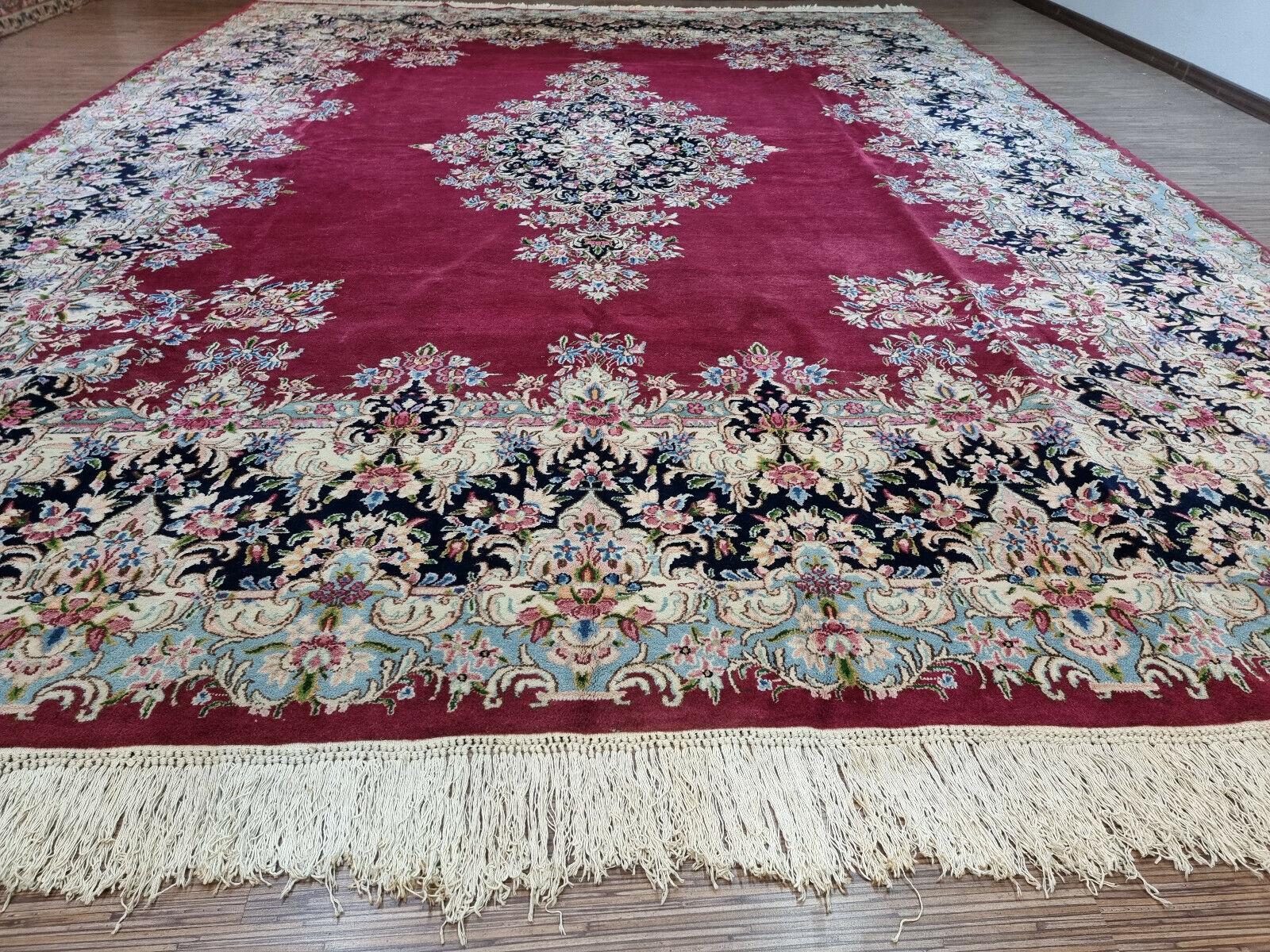 Handgefertigter Kerman-Teppich im persischen Vintage-Stil 10.1' x 13.1', 1970er Jahre - 1D73 (Handgeknüpft) im Angebot