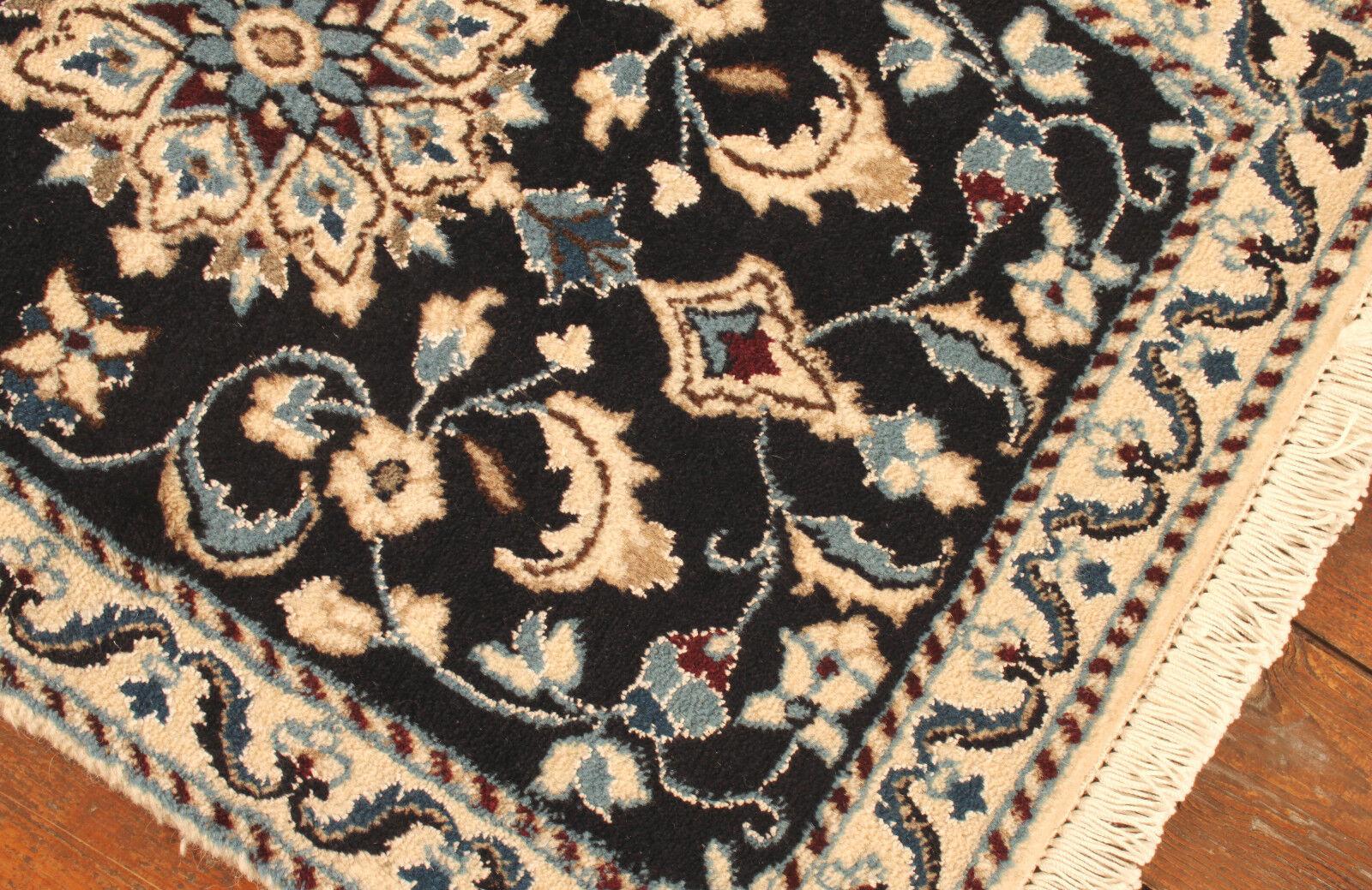 Handmade Vintage Persian Style Nain Rug 1.9' x 2.9', 1980s - 1T49 In Good Condition For Sale In Bordeaux, FR
